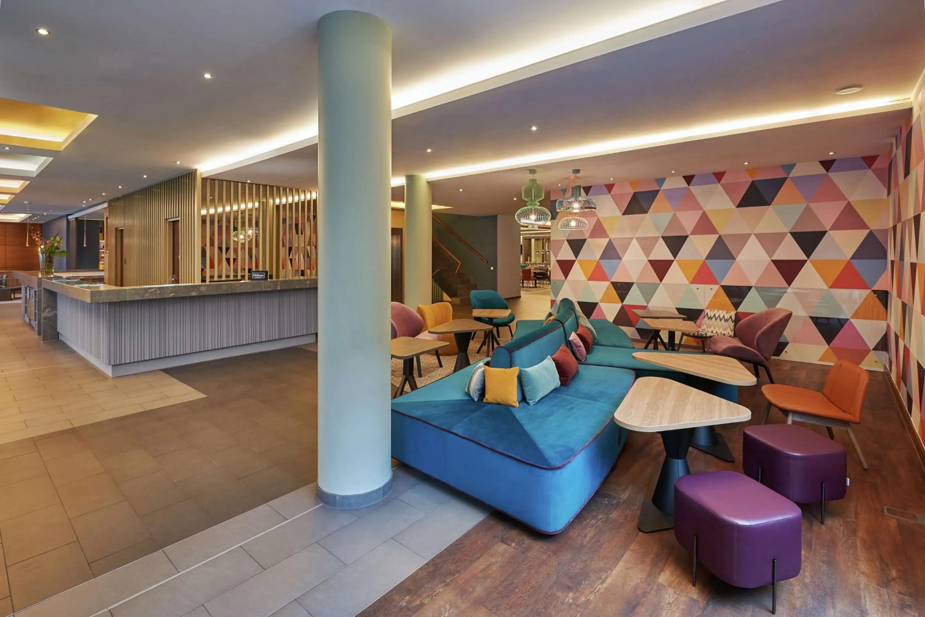 Lobby or reception in Hampton by Hilton Berlin City West