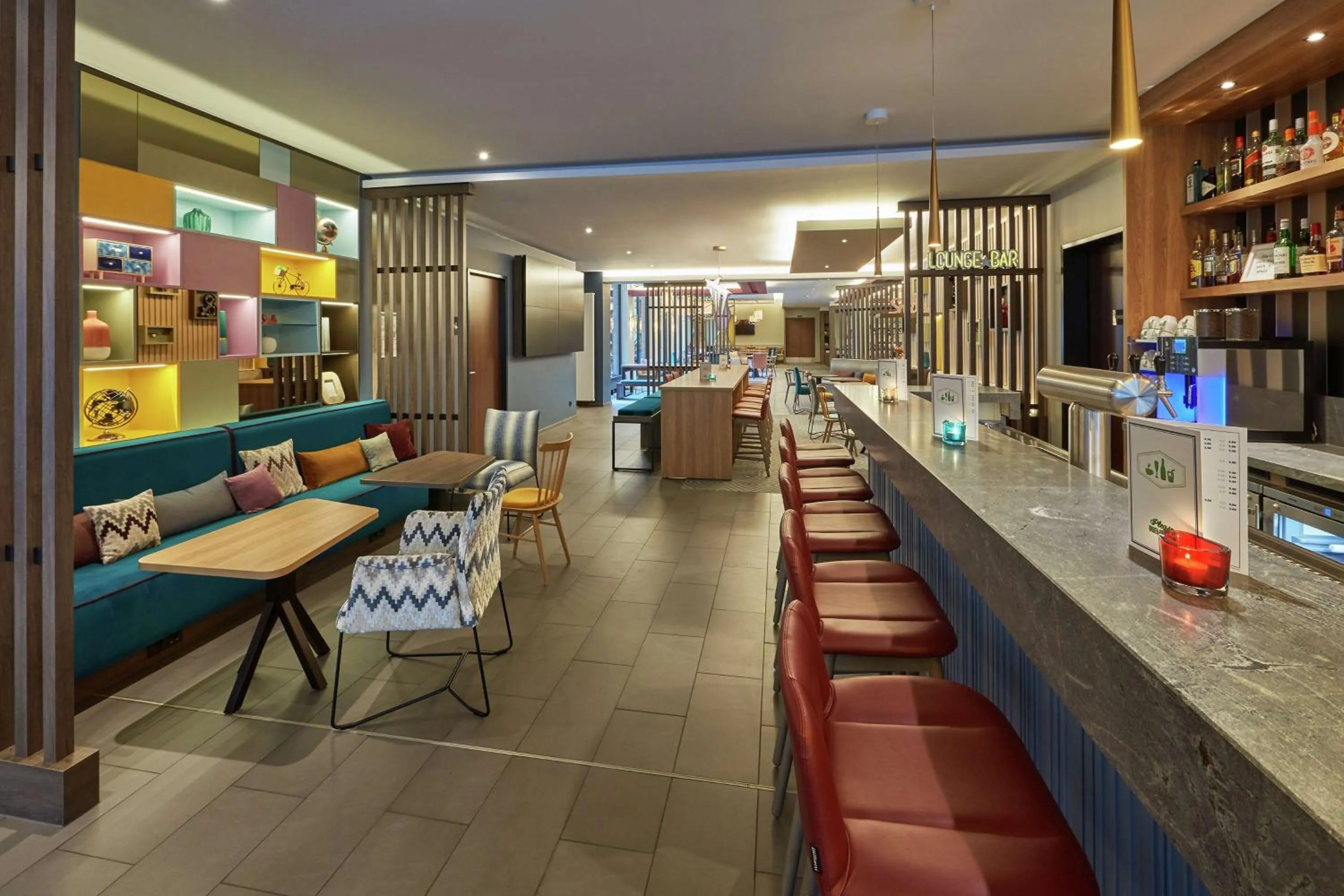 Lounge or bar in Hampton by Hilton Berlin City West