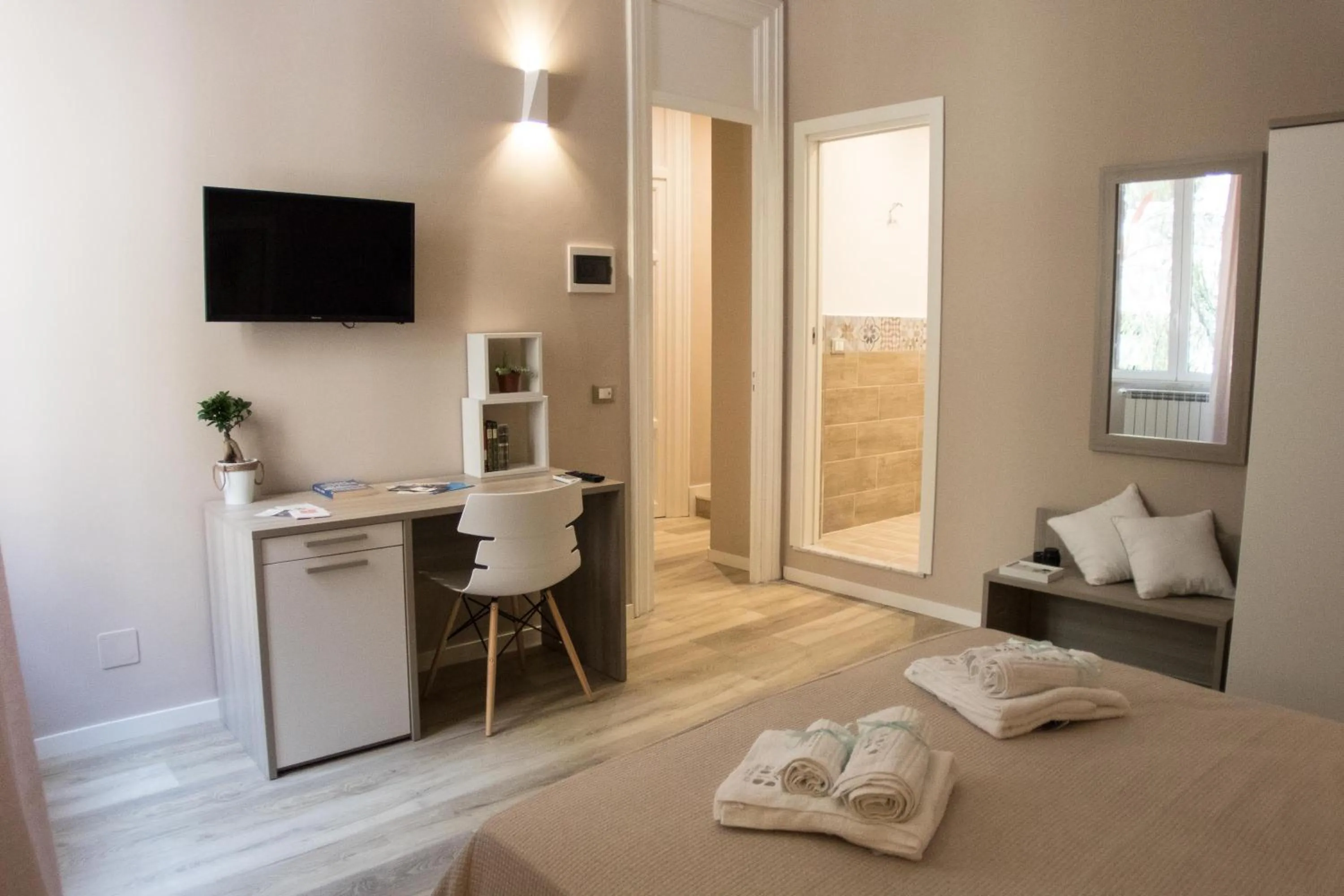 Photo of the whole room, Bed in Bagnasco 18 suite&terrace