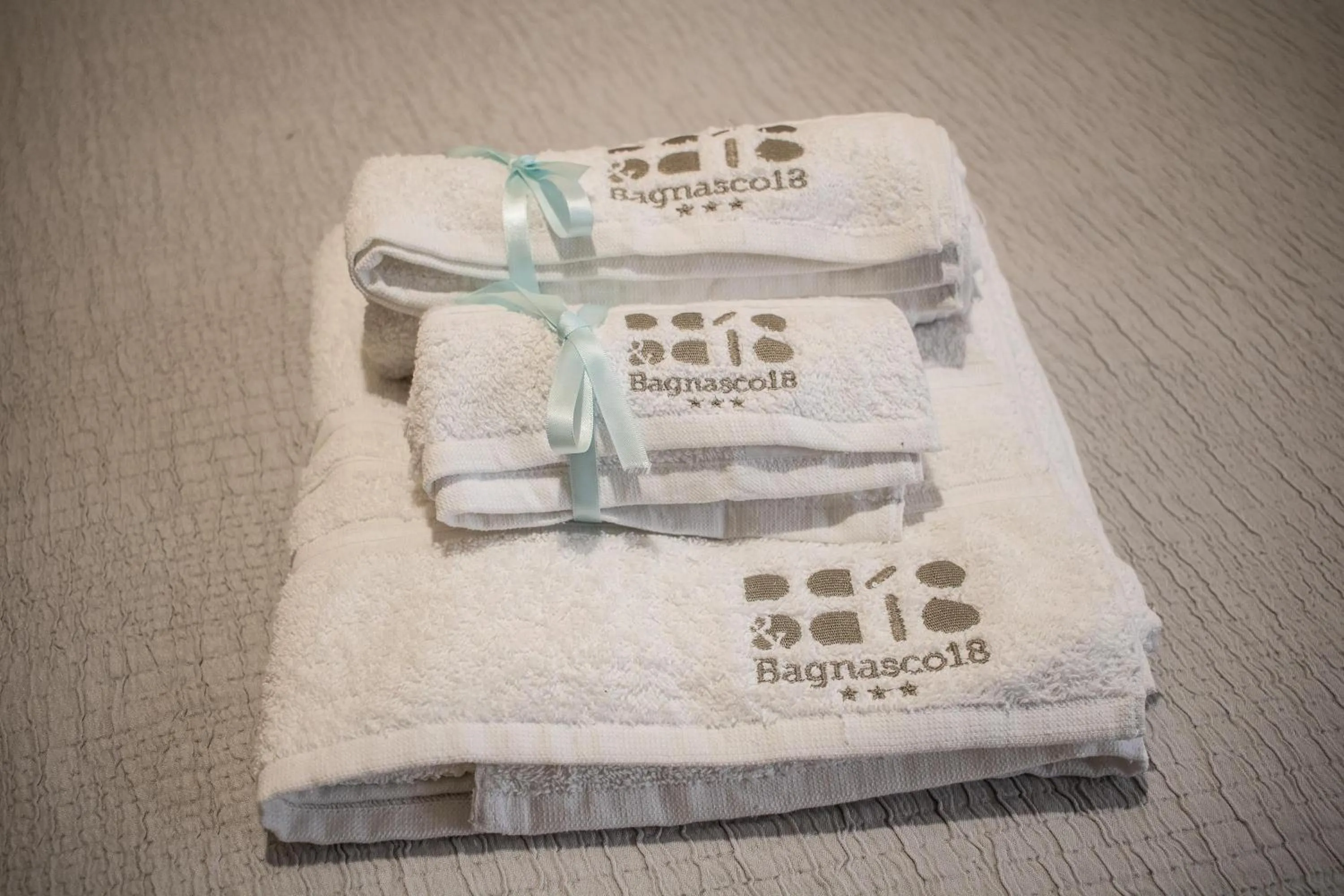 Decorative detail in Bagnasco 18 suite&terrace