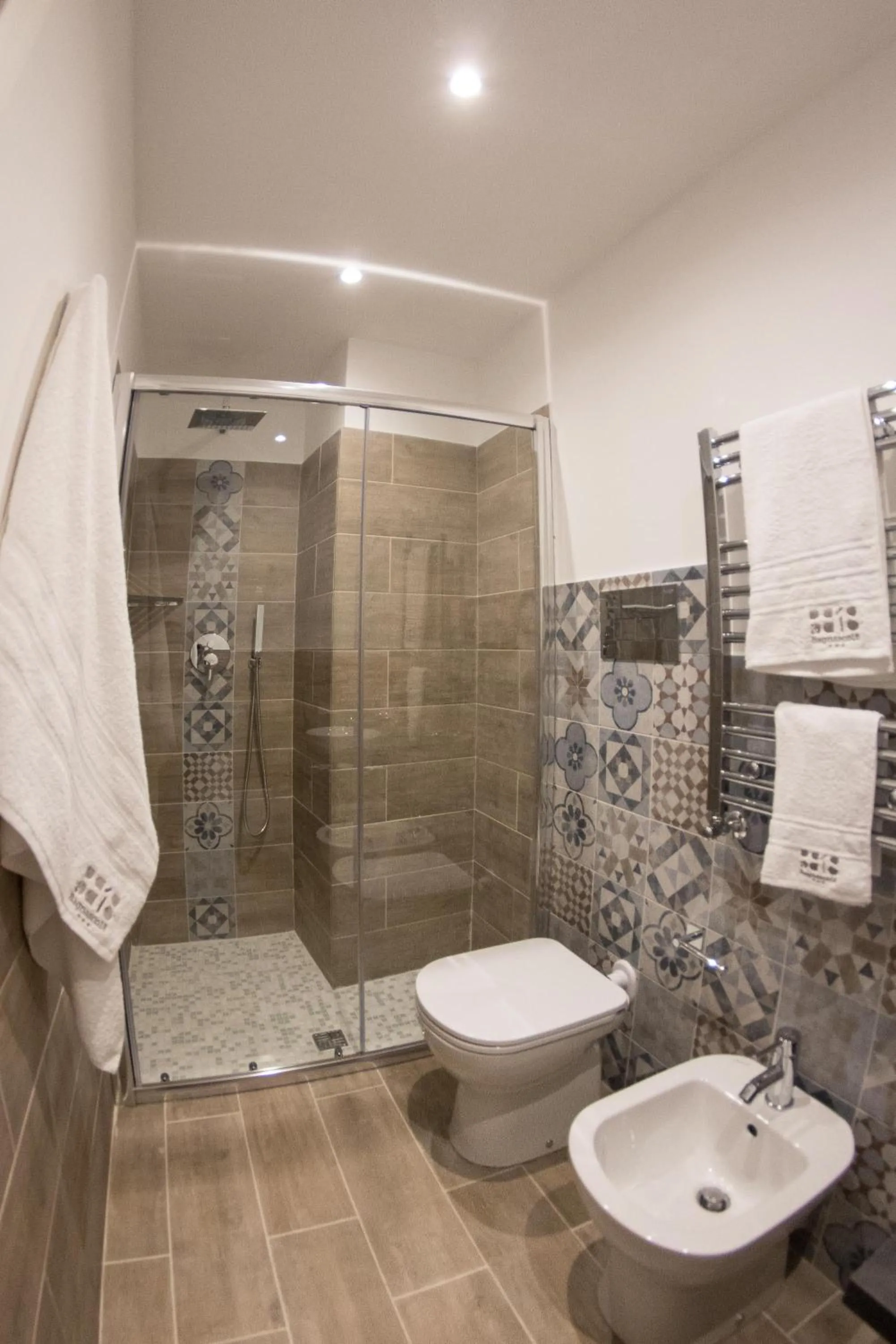 Shower in Bagnasco 18 suite&terrace