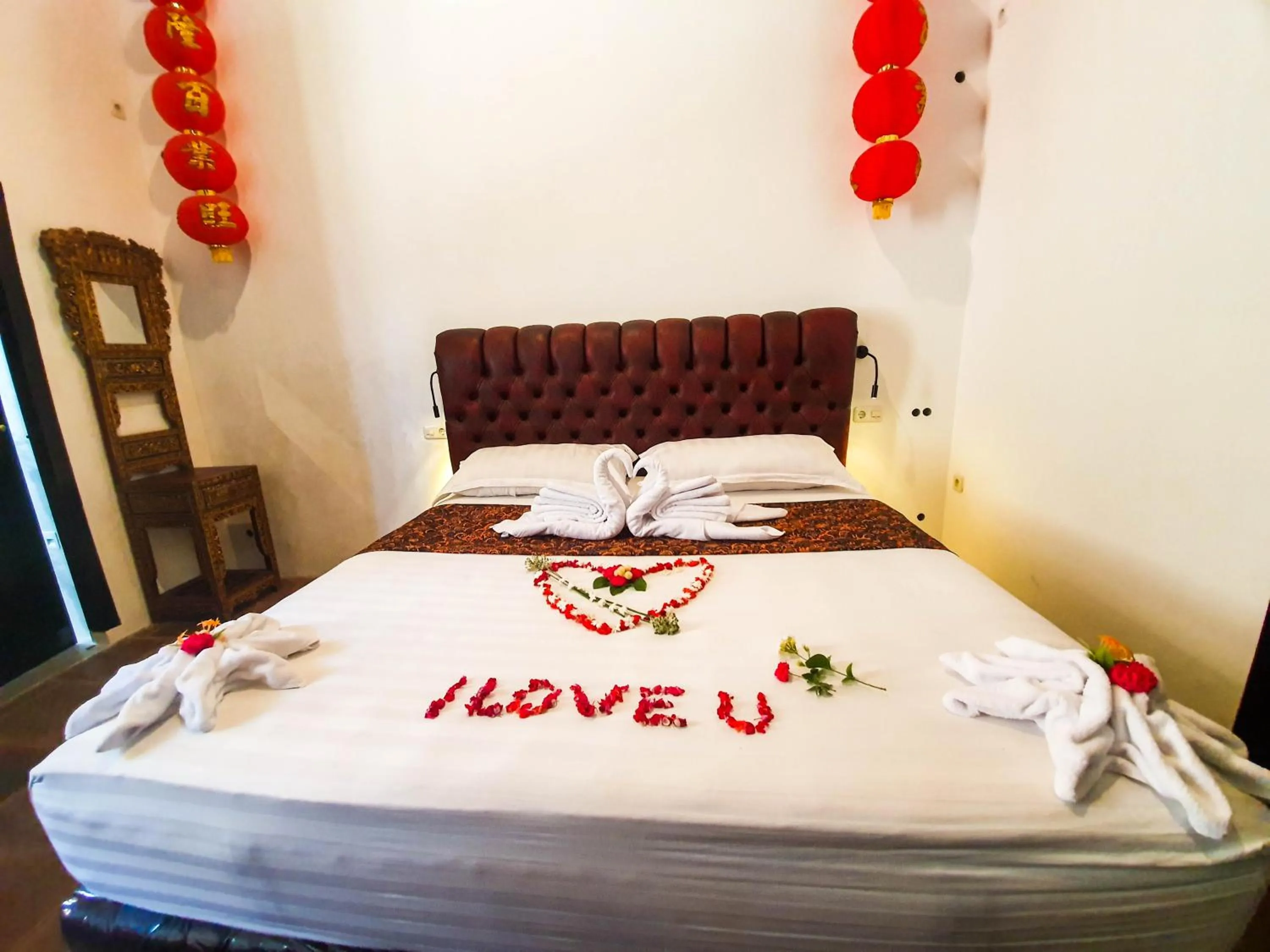 Bed in Tiongkok Kecil Heritage Lasem