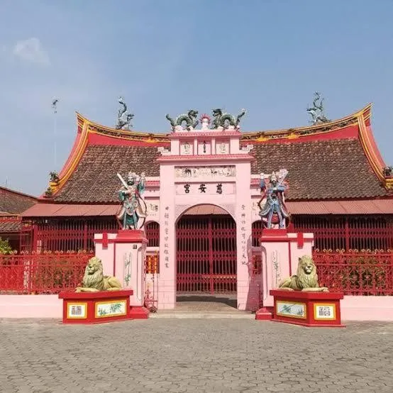 Facade/entrance in Tiongkok Kecil Heritage Lasem