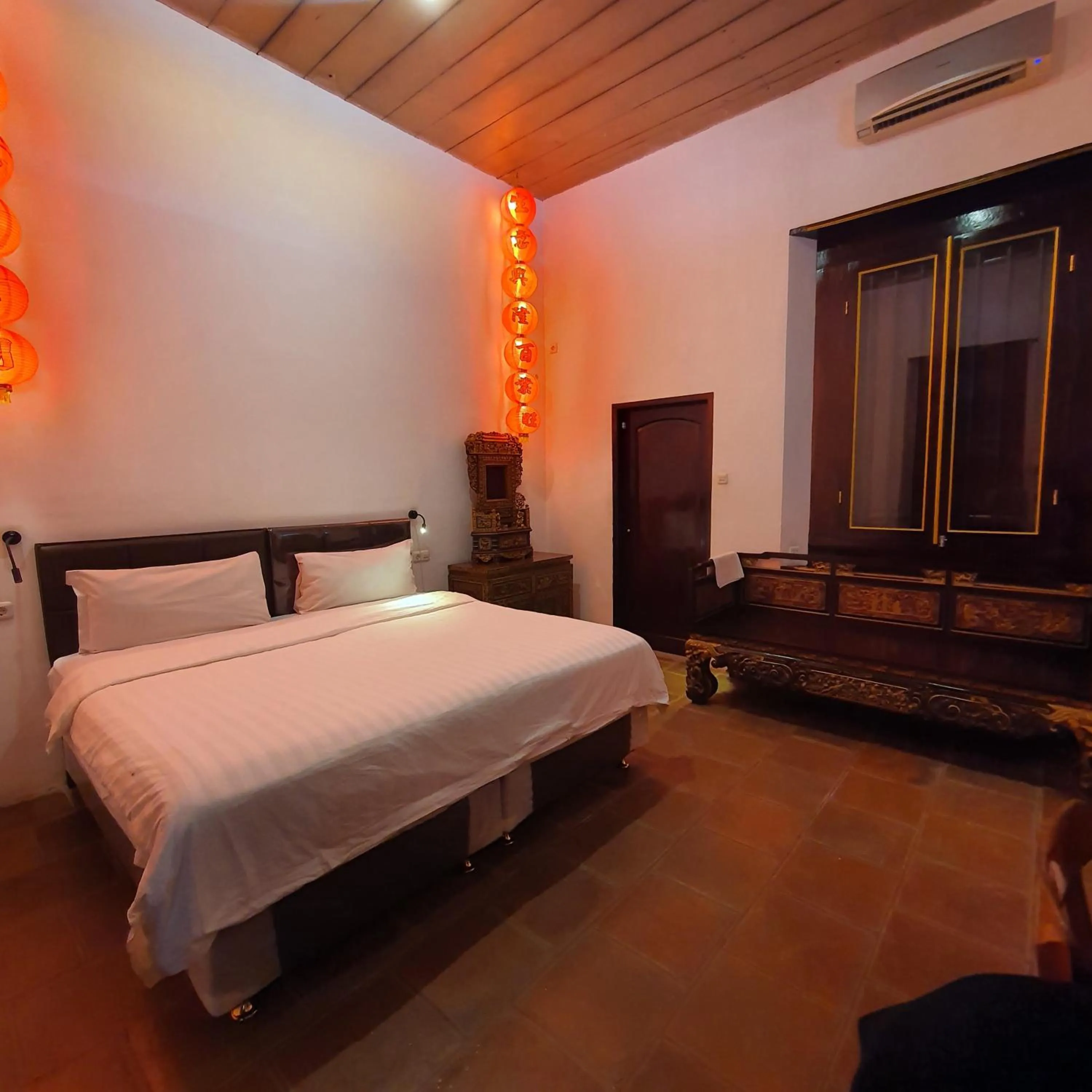 Bedroom, Bed in Tiongkok Kecil Heritage Lasem