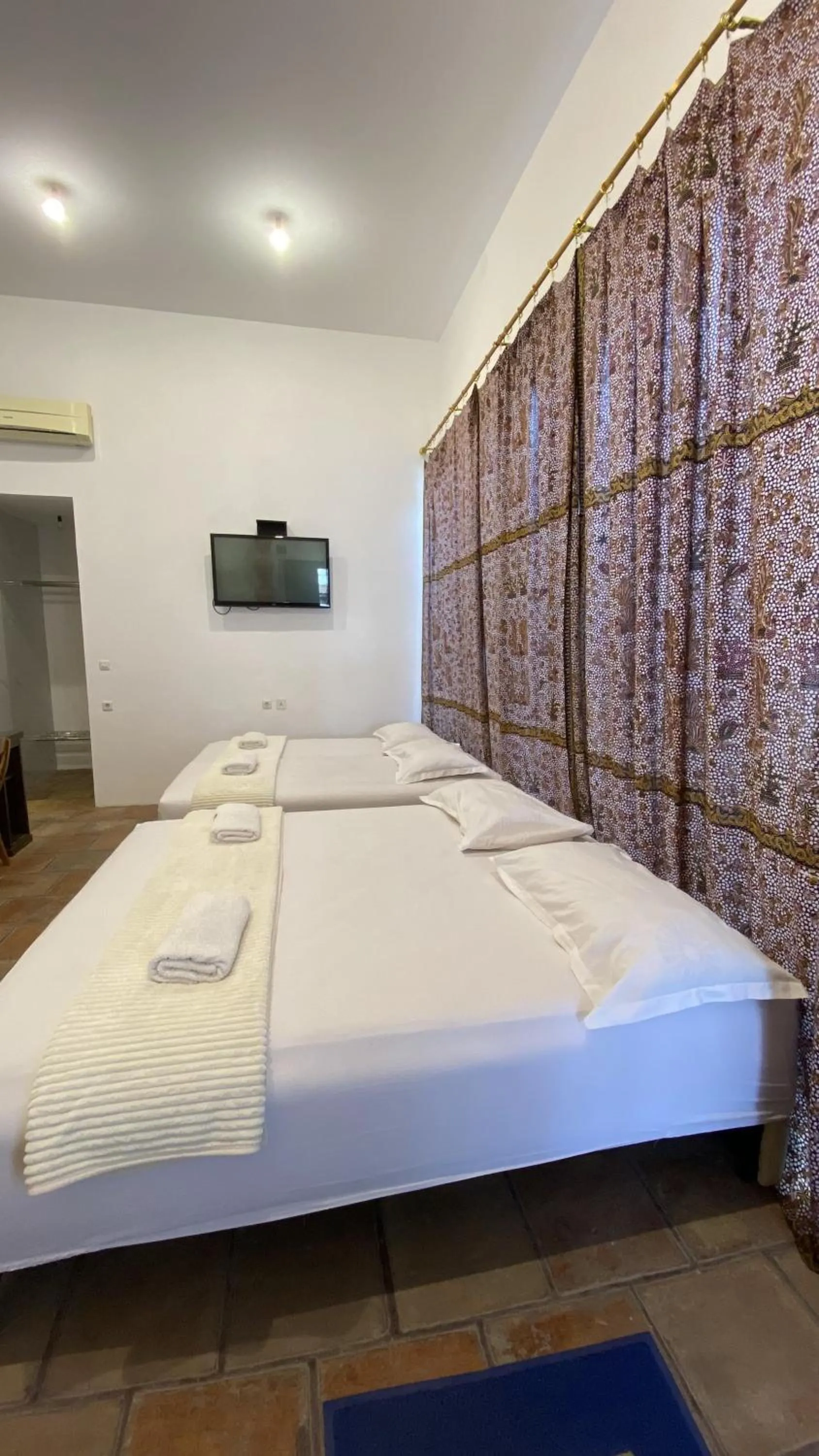 Bedroom, Bed in Tiongkok Kecil Heritage Lasem