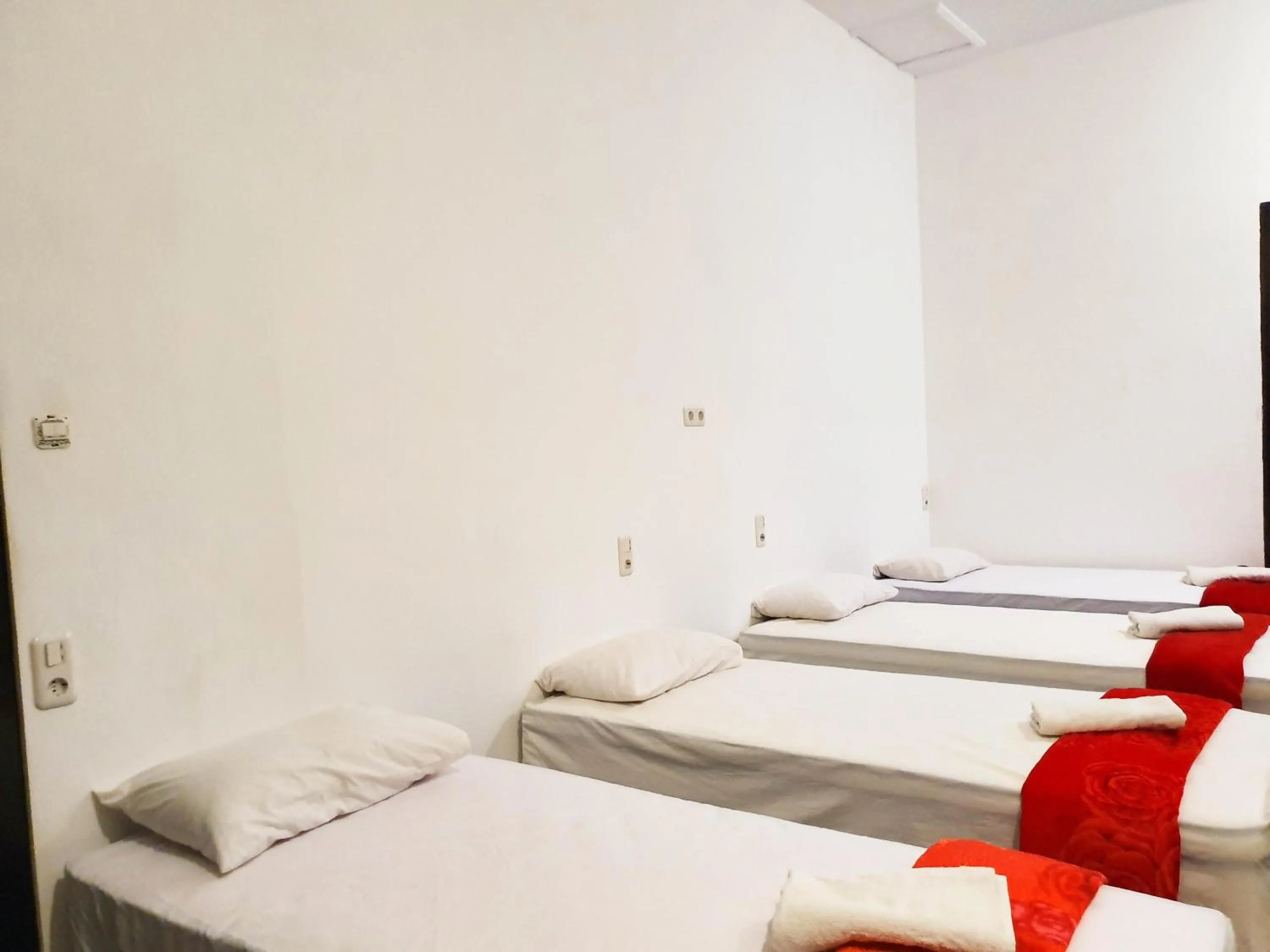 Bed in Tiongkok Kecil Heritage Lasem