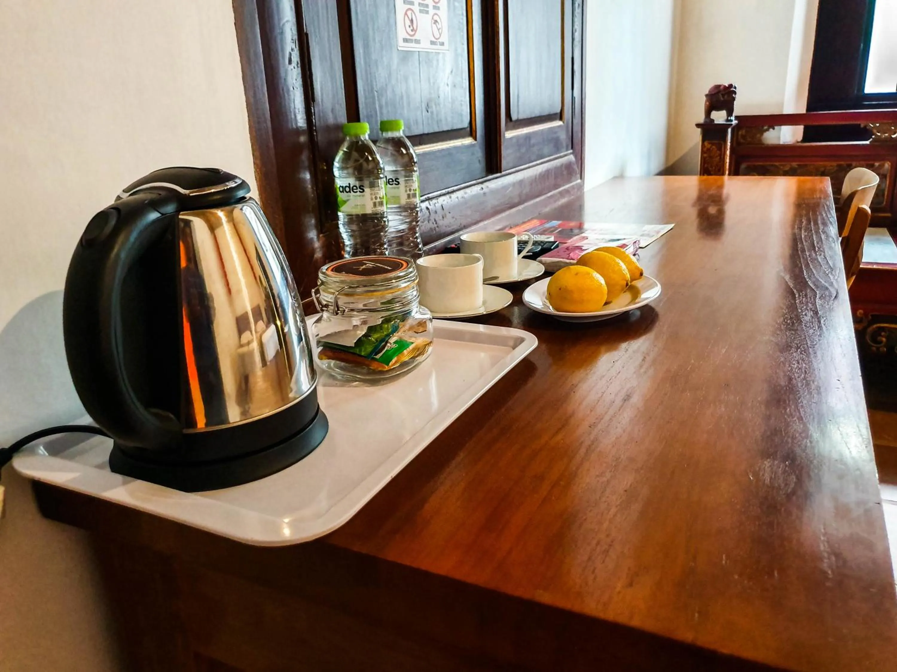 Coffee/tea facilities in Tiongkok Kecil Heritage Lasem