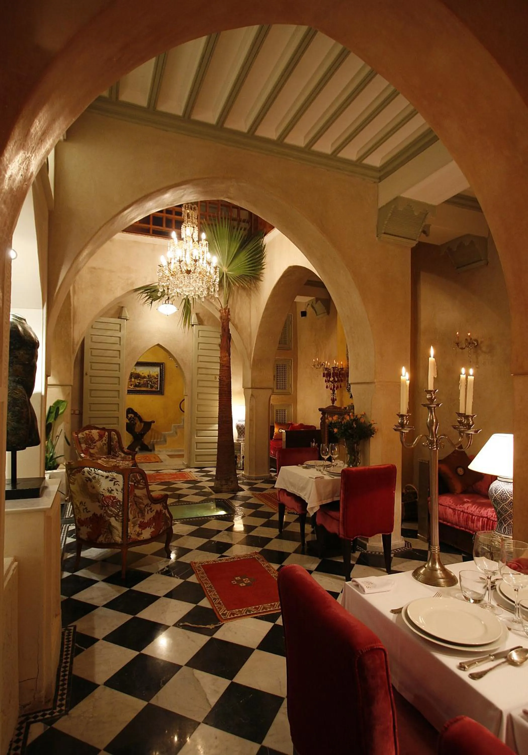 Restaurant/places to eat in Riad Moullaoud