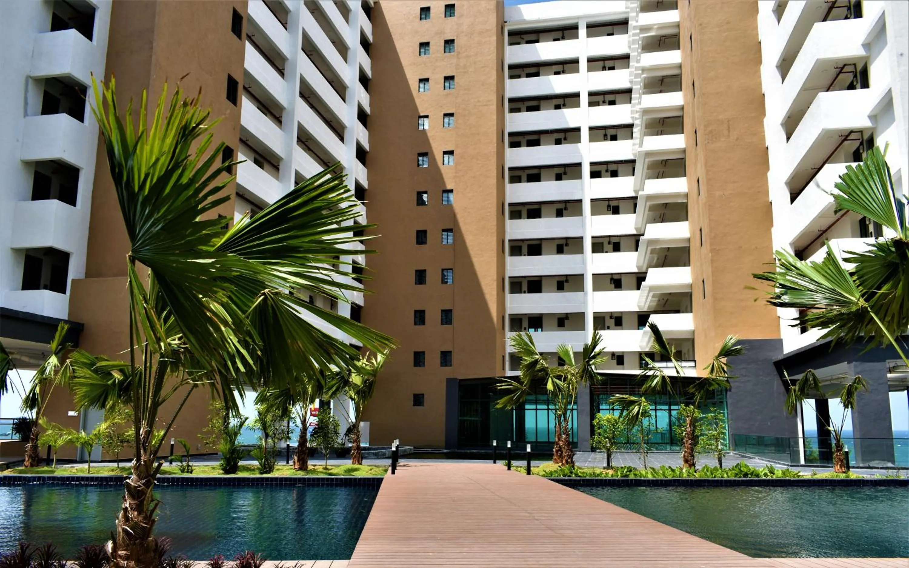 D'Wharf Hotel & Serviced Residence