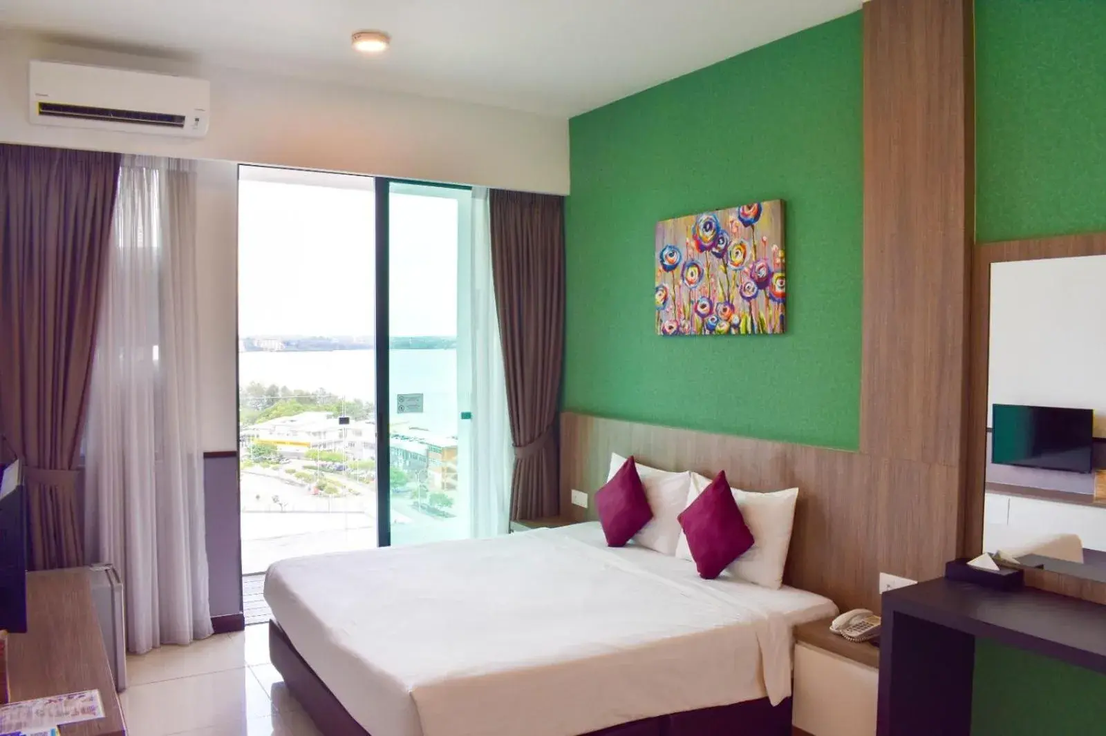 Superior King Room in D'Wharf Hotel & Serviced Residence Superior King Room in D'Wharf Hotel & Serviced Residence