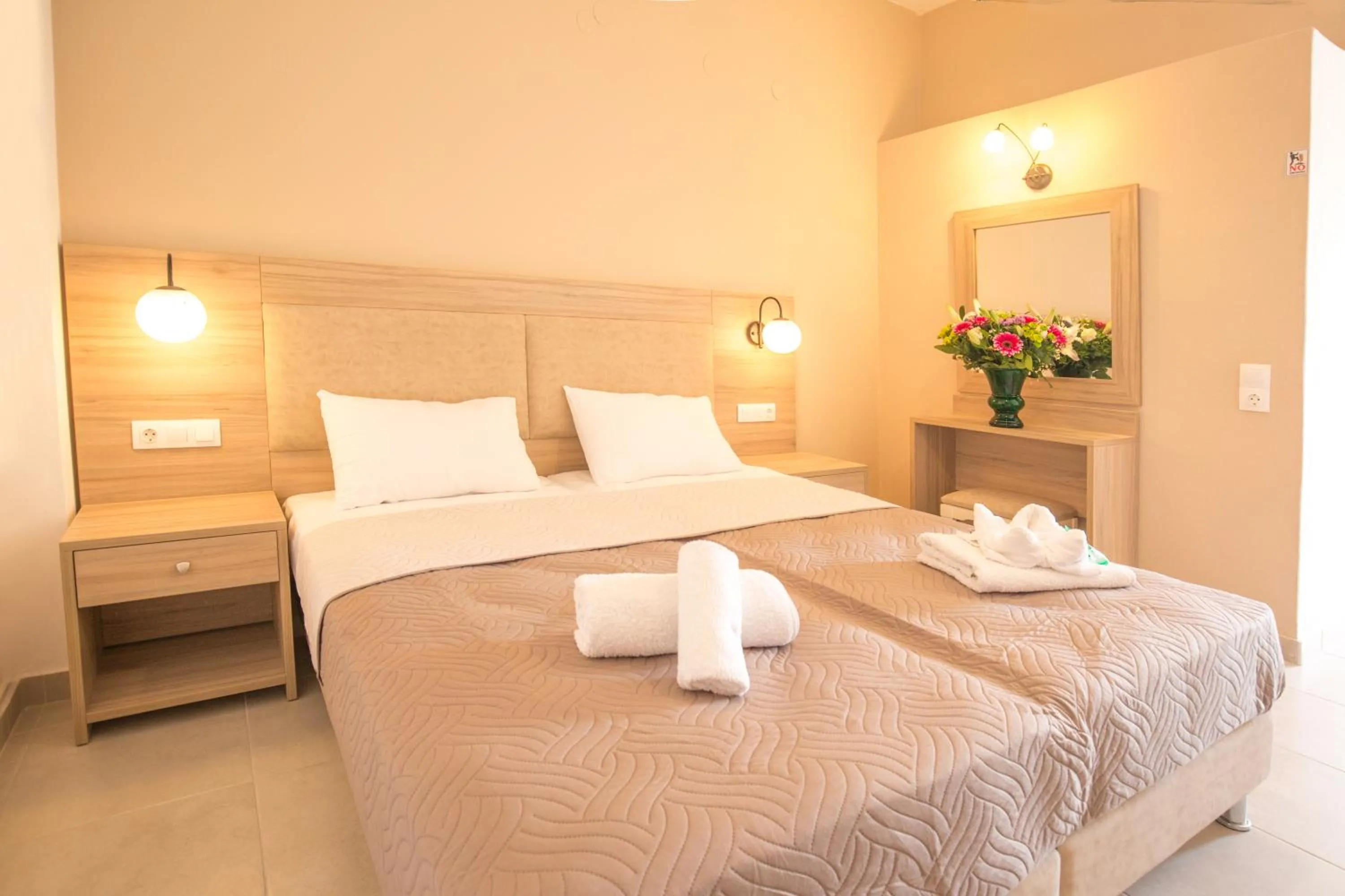 Bedroom, Bed in Mastorakis Hotel and Studios