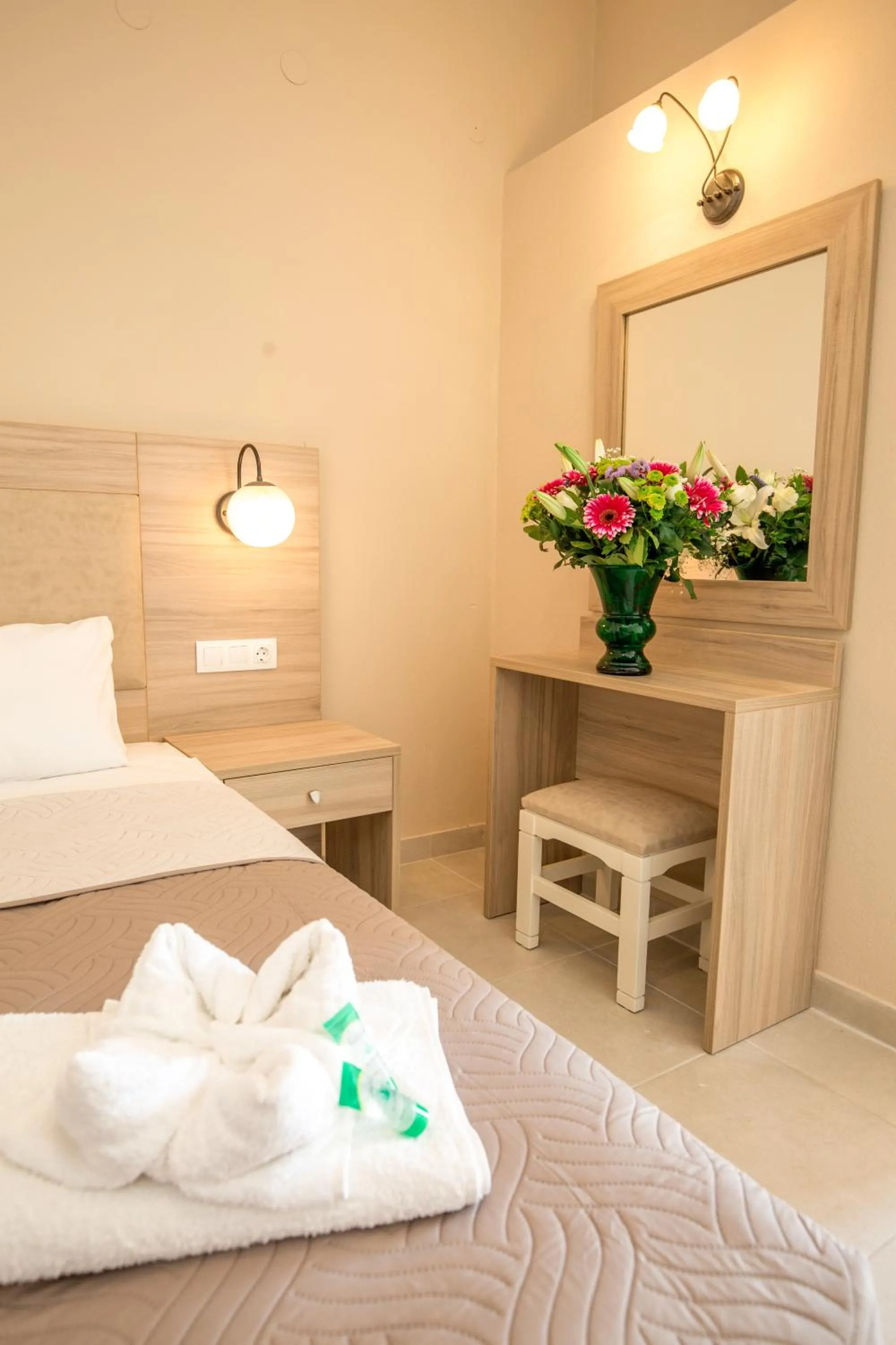 Bedroom, Bed in Mastorakis Hotel and Studios