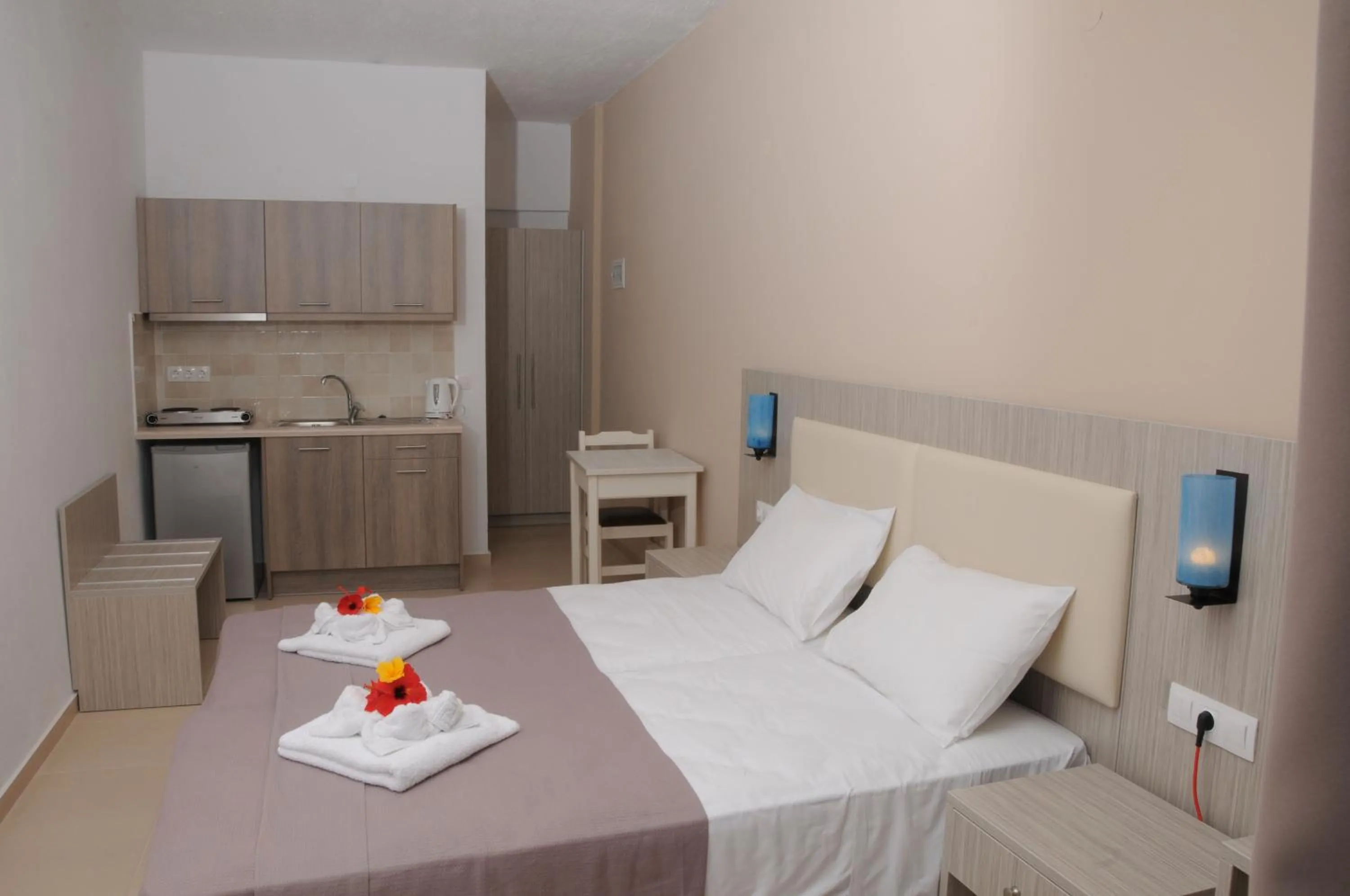 Bedroom, Bed in Mastorakis Hotel and Studios