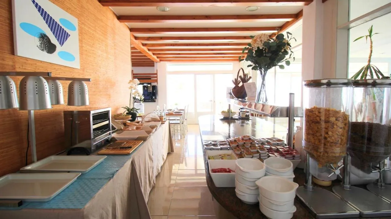 Breakfast in Neptuno Suites - Adults Only
