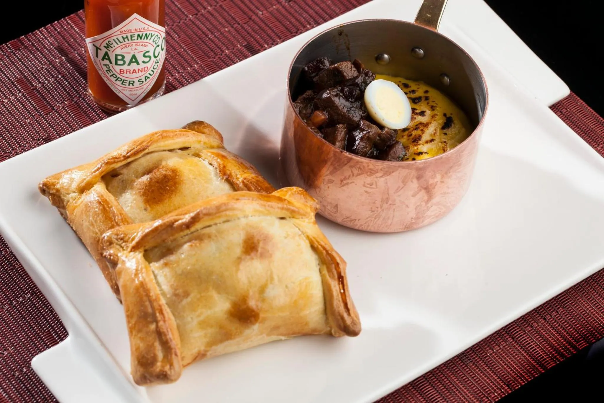 Lounge or bar in InterContinental São Paulo by IHG