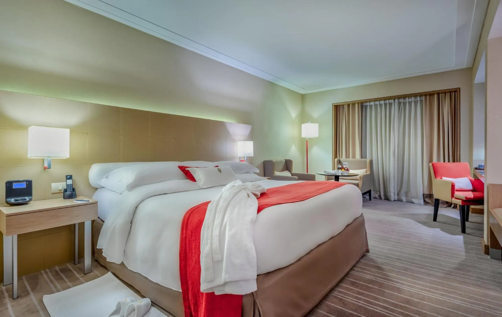 Photo of the whole room, Bed in InterContinental São Paulo by IHG