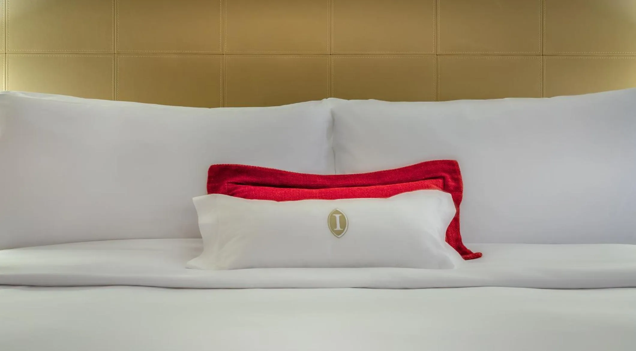 Photo of the whole room, Bed in InterContinental São Paulo by IHG