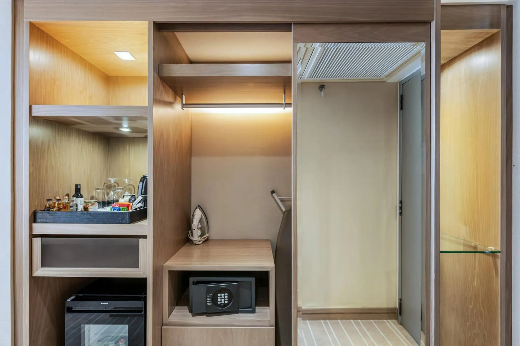 Photo of the whole room in InterContinental São Paulo by IHG