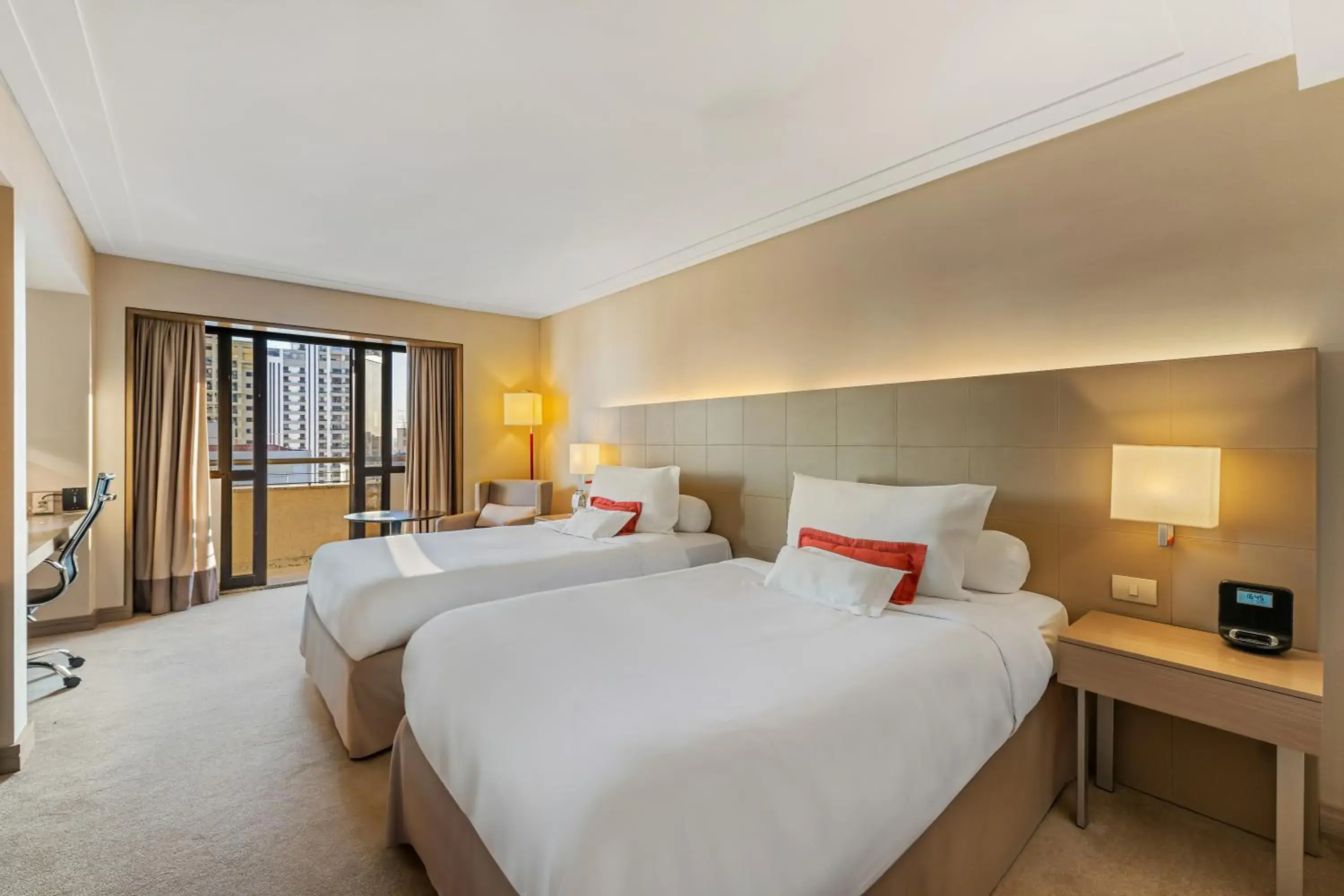 Classic Twin Room with Balcony - single occupancy in InterContinental São Paulo by IHG Classic Twin Room with Balcony - single occupancy in InterContinental São Paulo by IHG
