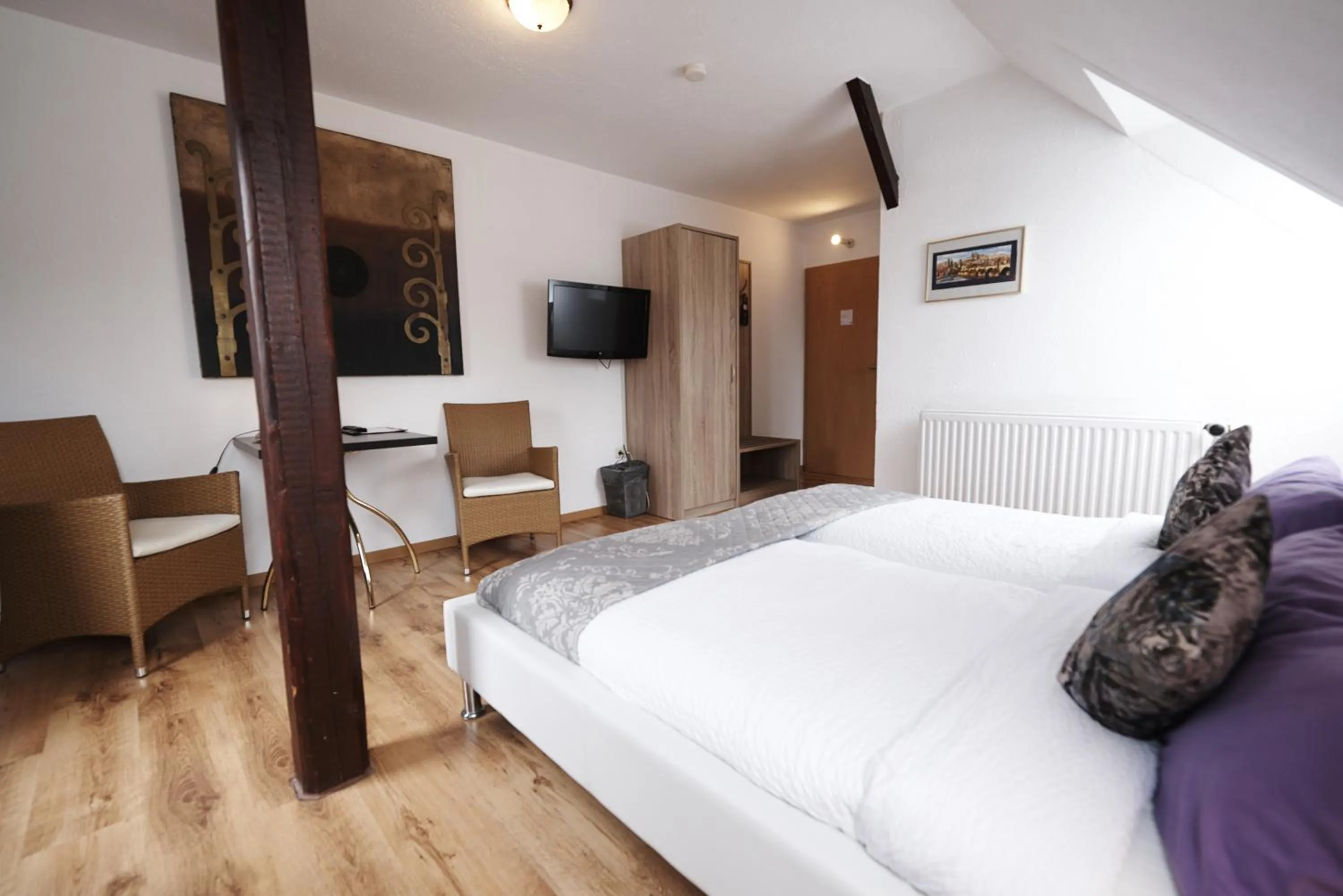 TV and multimedia, Bed in Hotel Wurster Kroog