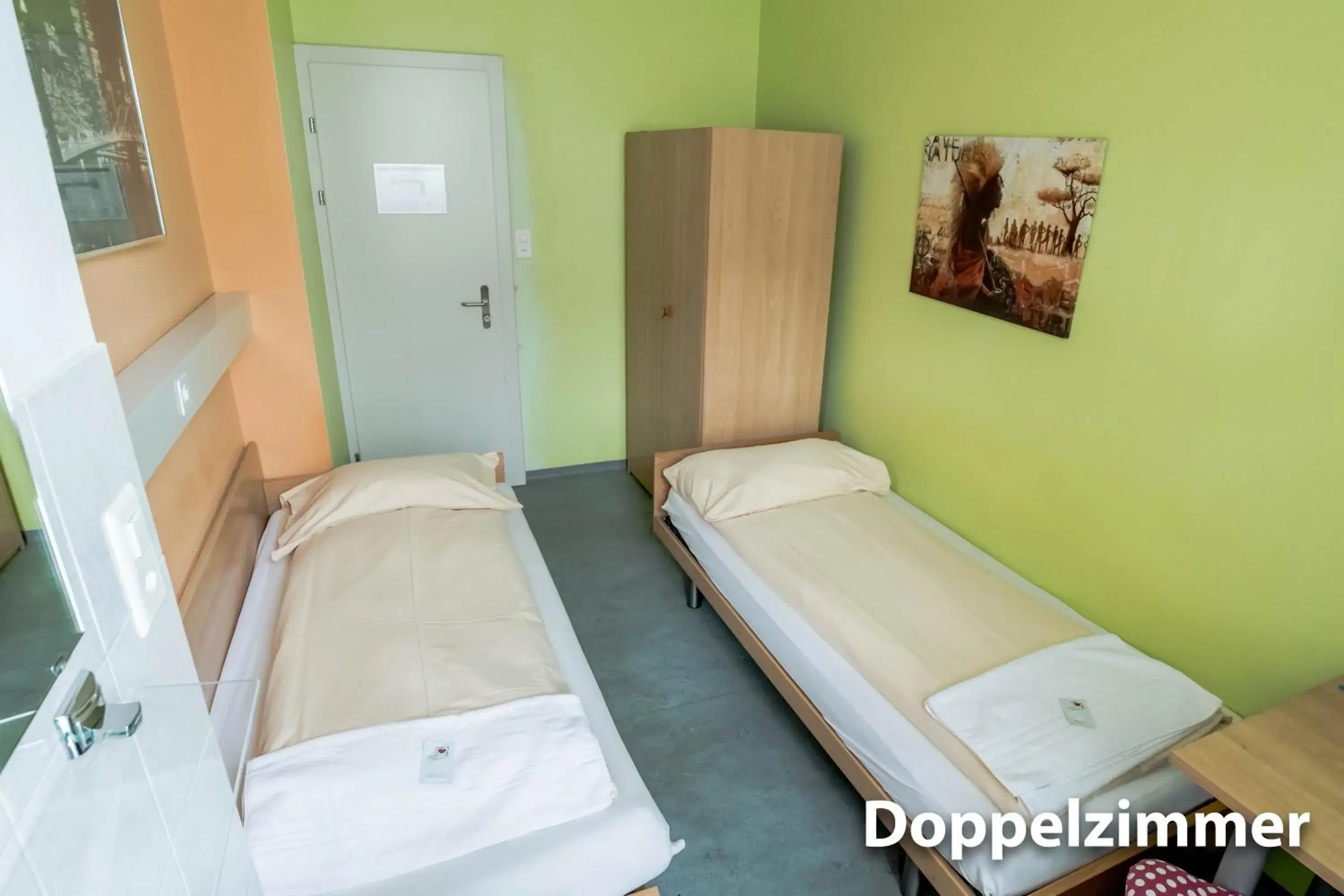 Double Room with Shared Bathroom in Hotel & Backpackers Zak Schaffhausen Double Room with Shared Bathroom in Hotel & Backpackers Zak Schaffhausen
