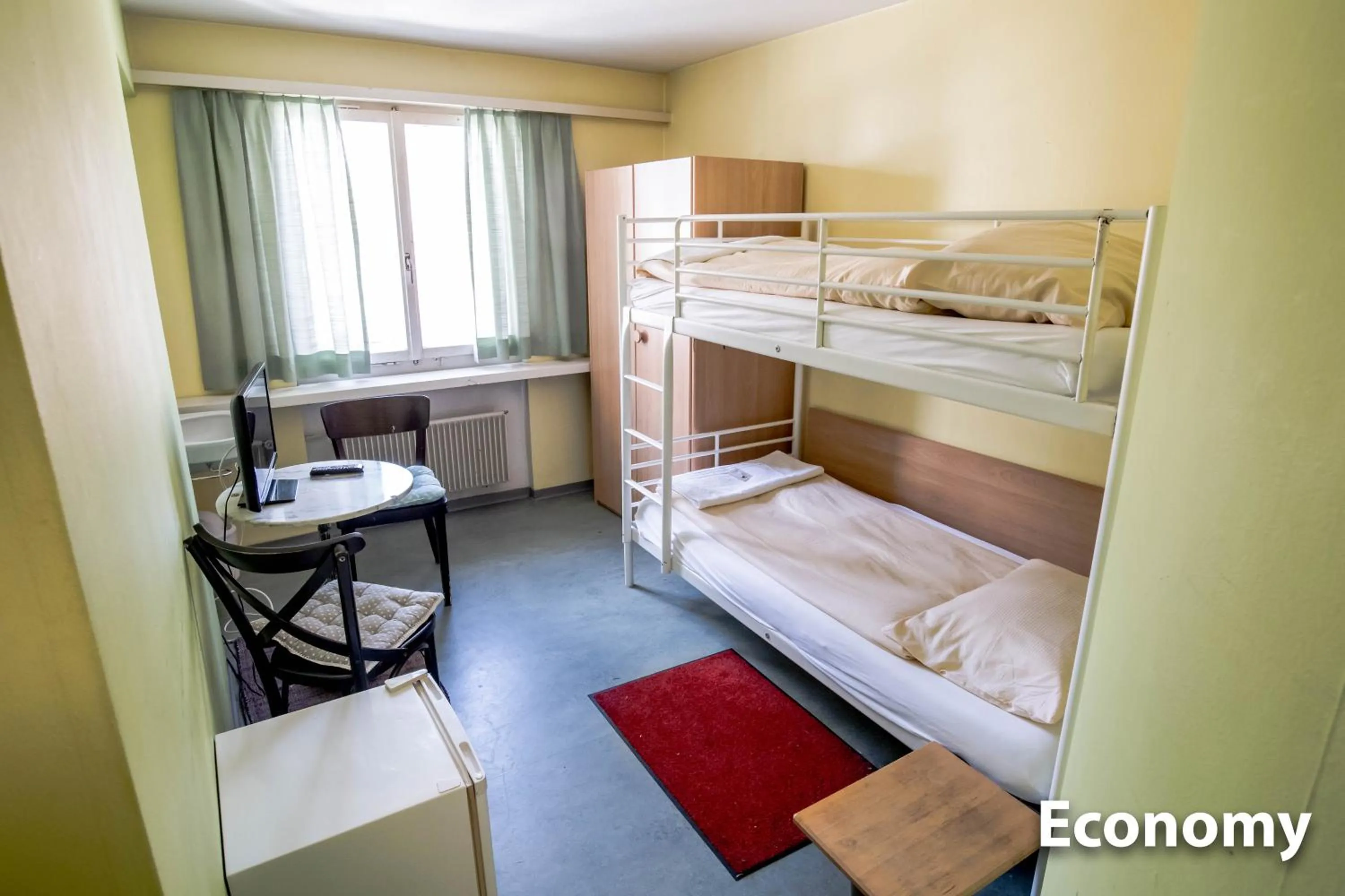 Bed in Hotel & Backpackers Zak Schaffhausen