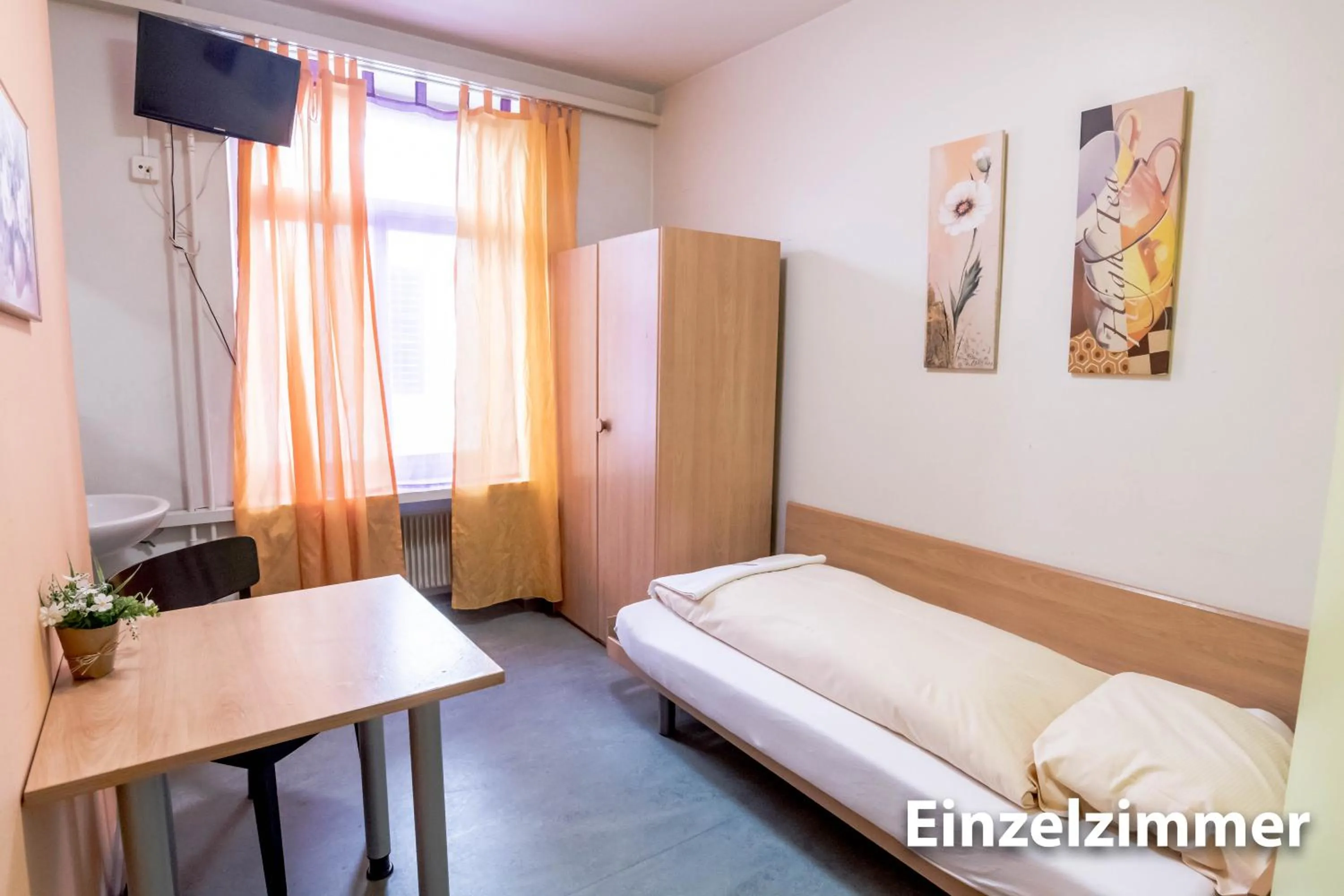 Bed in Hotel & Backpackers Zak Schaffhausen