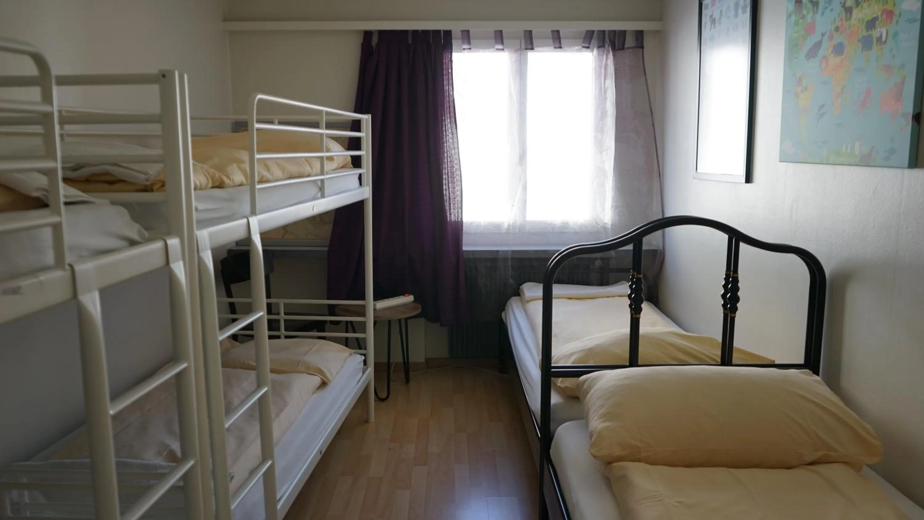 Bed in Hotel & Backpackers Zak Schaffhausen