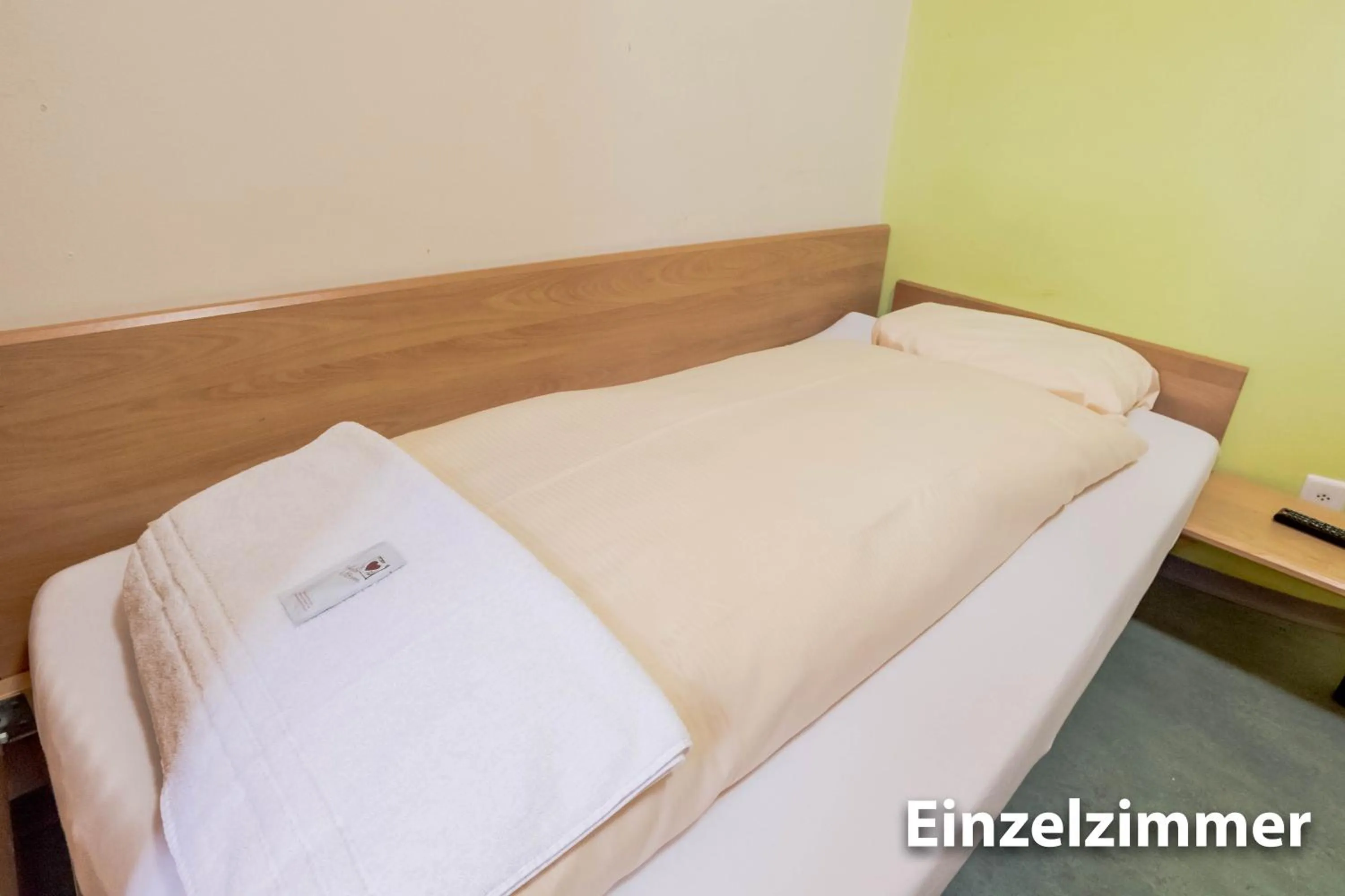 Bed in Hotel & Backpackers Zak Schaffhausen
