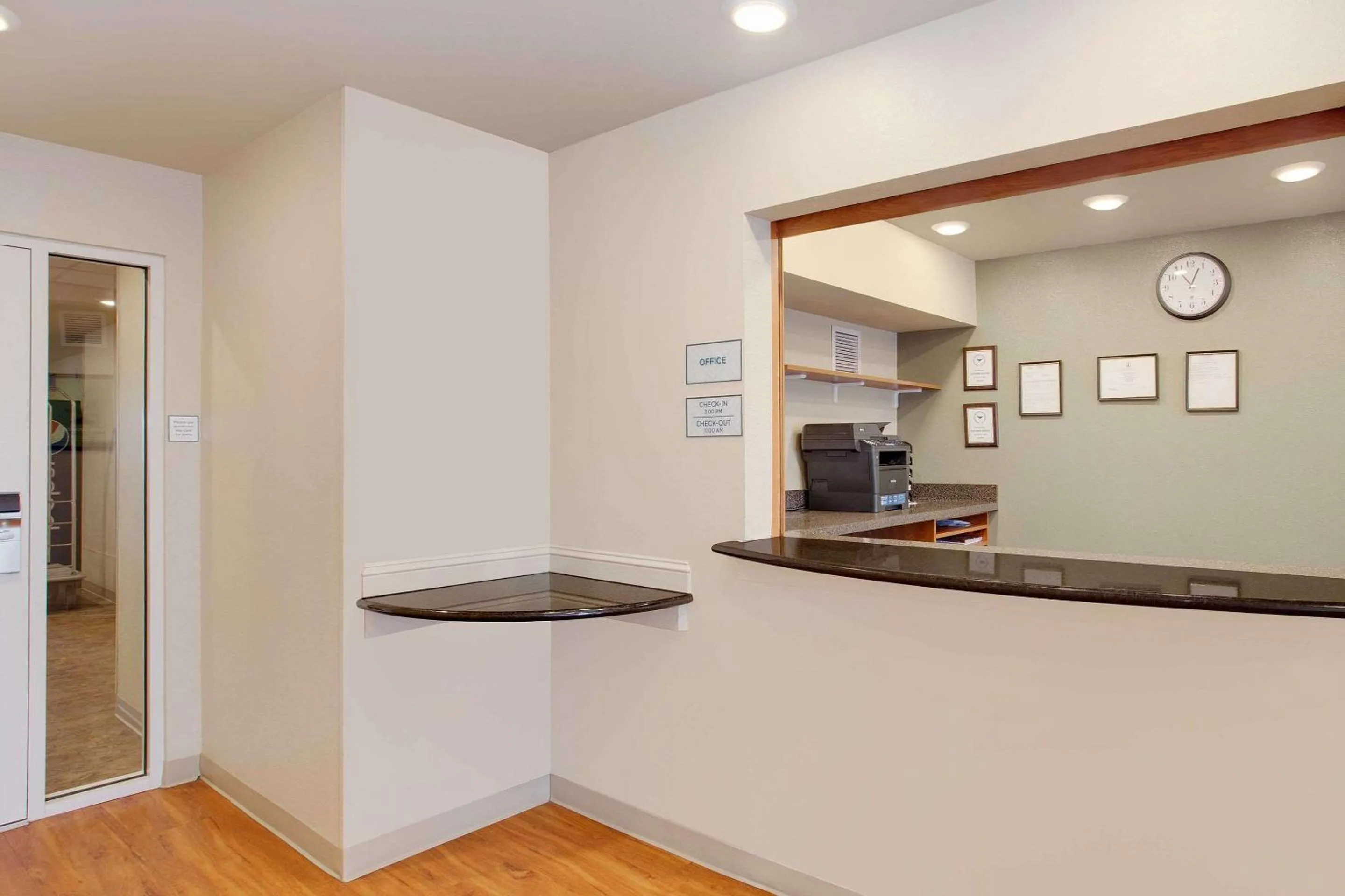 Lobby or reception in WoodSpring Suites Chesapeake-Norfolk Greenbrier