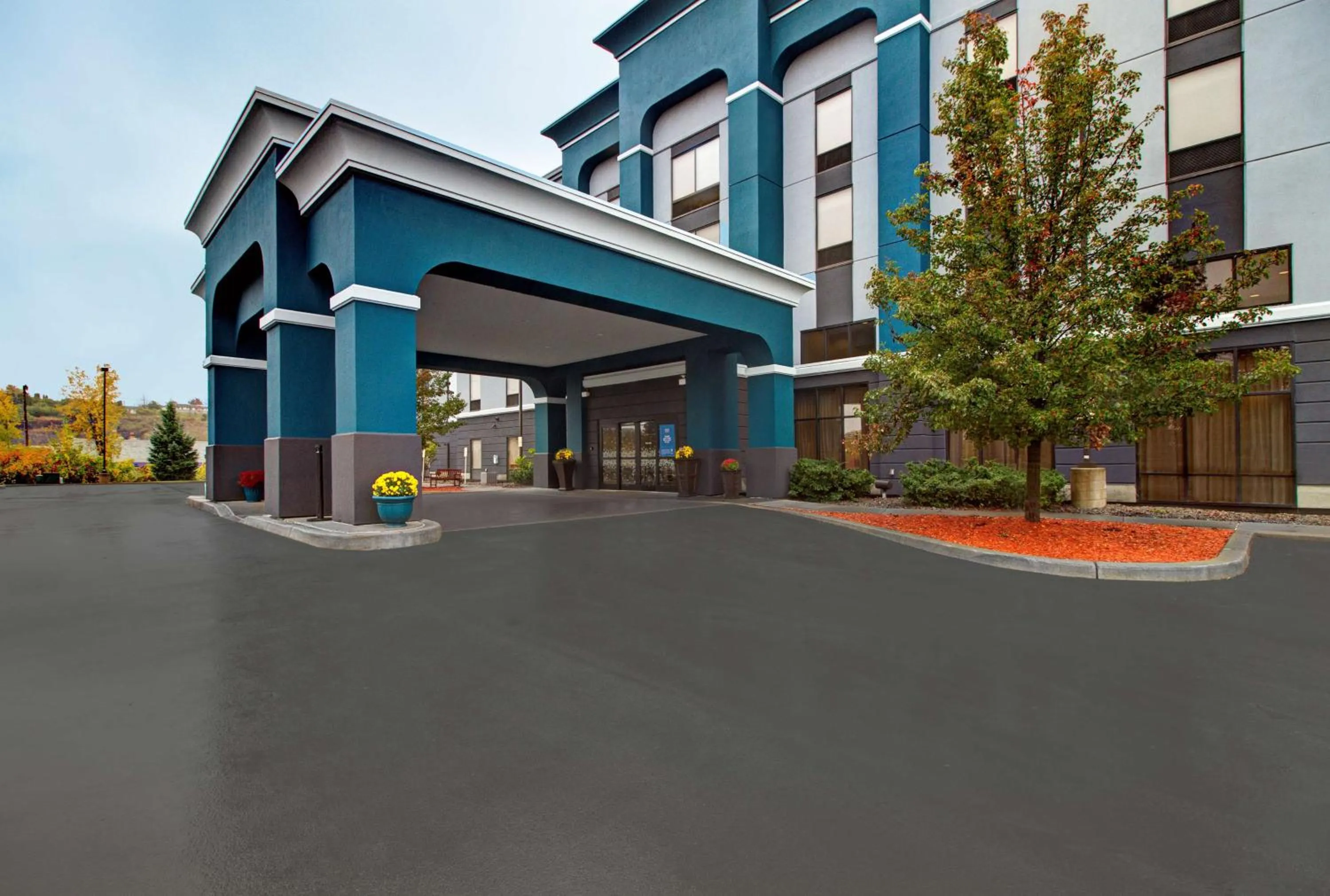 Property building in Hampton Inn & Suites by Hilton Syracuse Dewitt