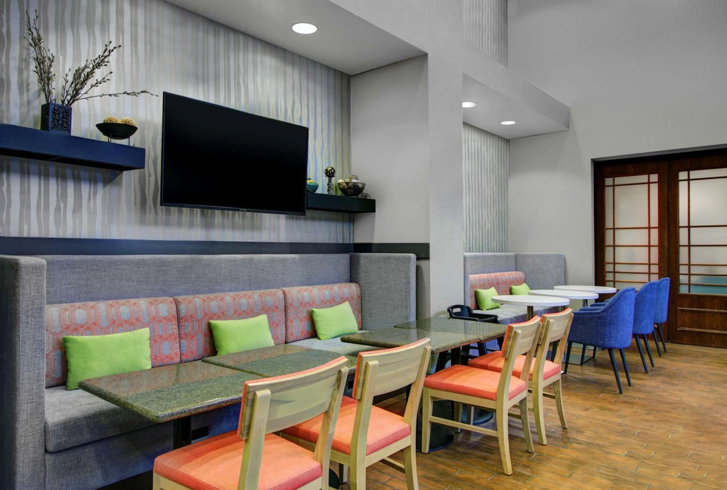 Lobby or reception in Hampton Inn & Suites by Hilton Syracuse Dewitt