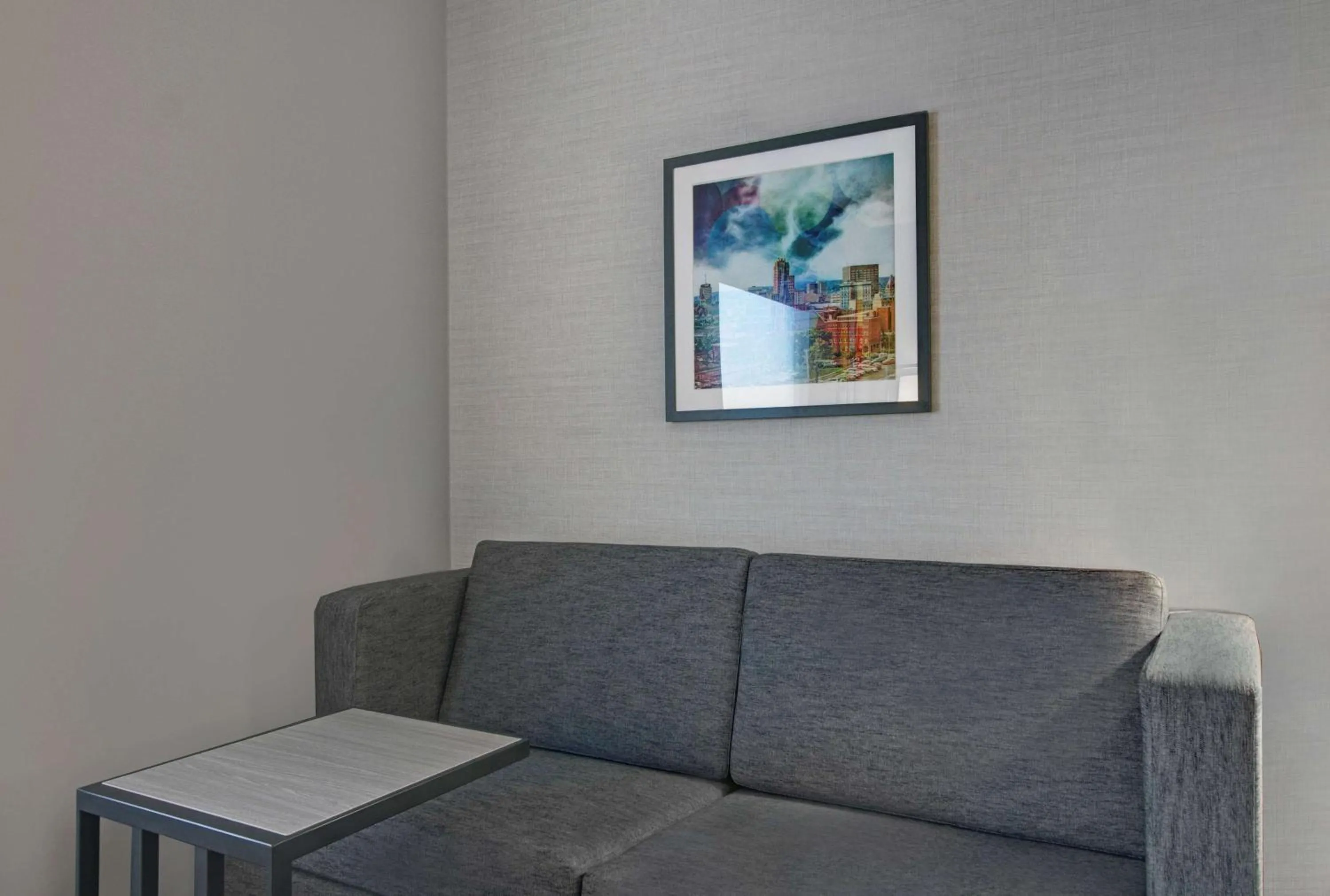 Living room in Hampton Inn & Suites by Hilton Syracuse Dewitt