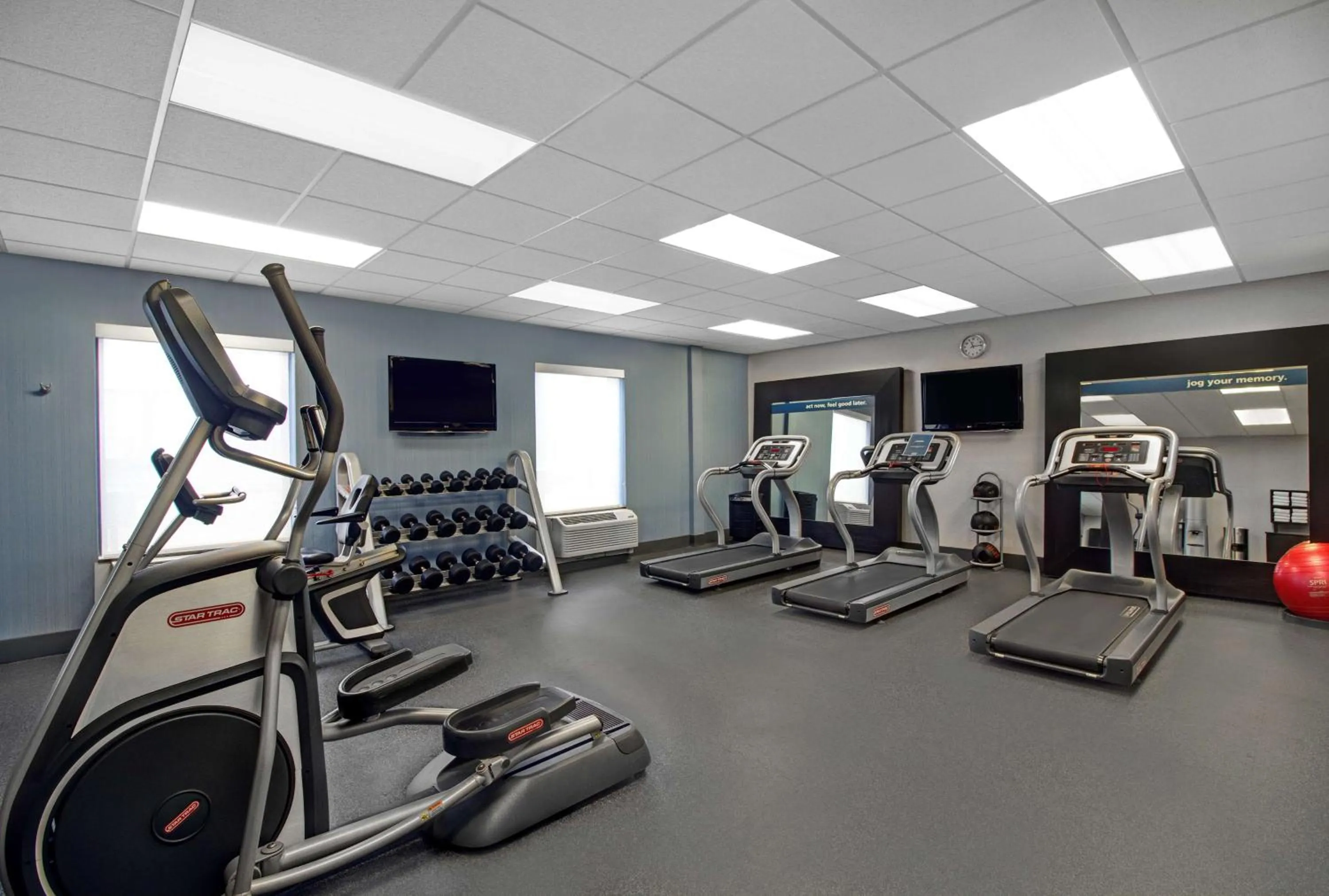 Fitness centre/facilities in Hampton Inn & Suites by Hilton Syracuse Dewitt