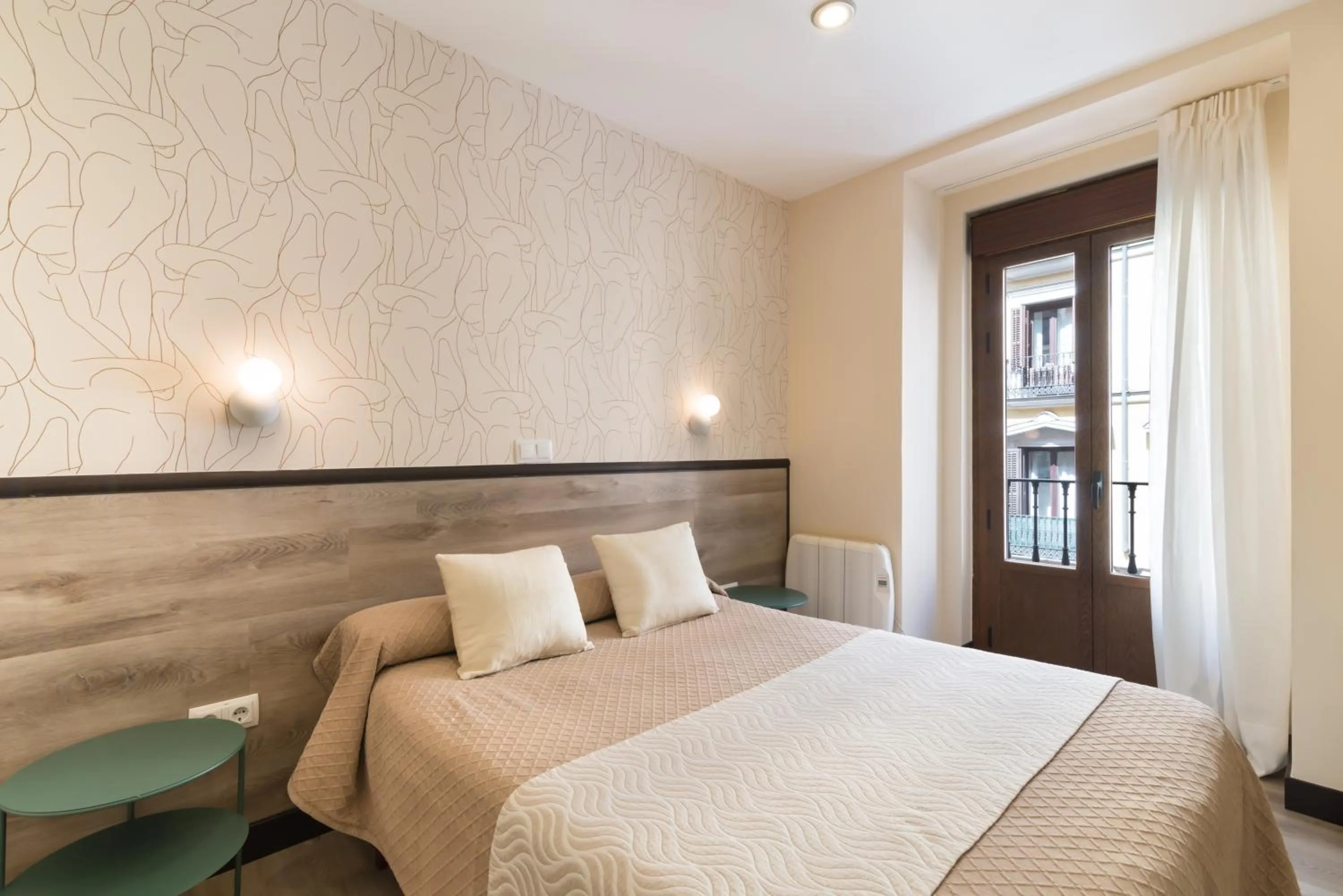 Photo of the whole room, Bed in Hostal Art Madrid