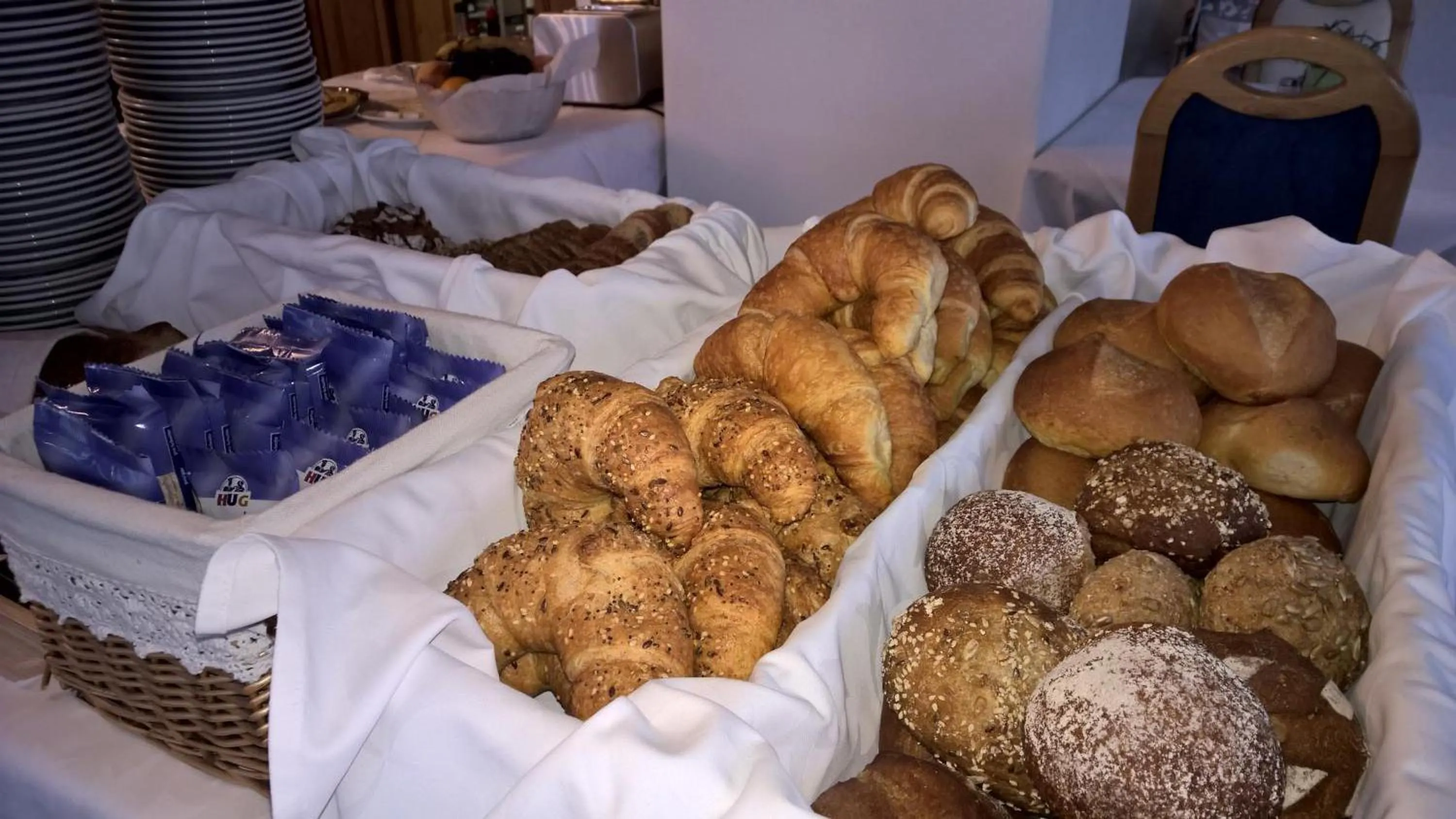 Buffet breakfast in Hotel Cresta