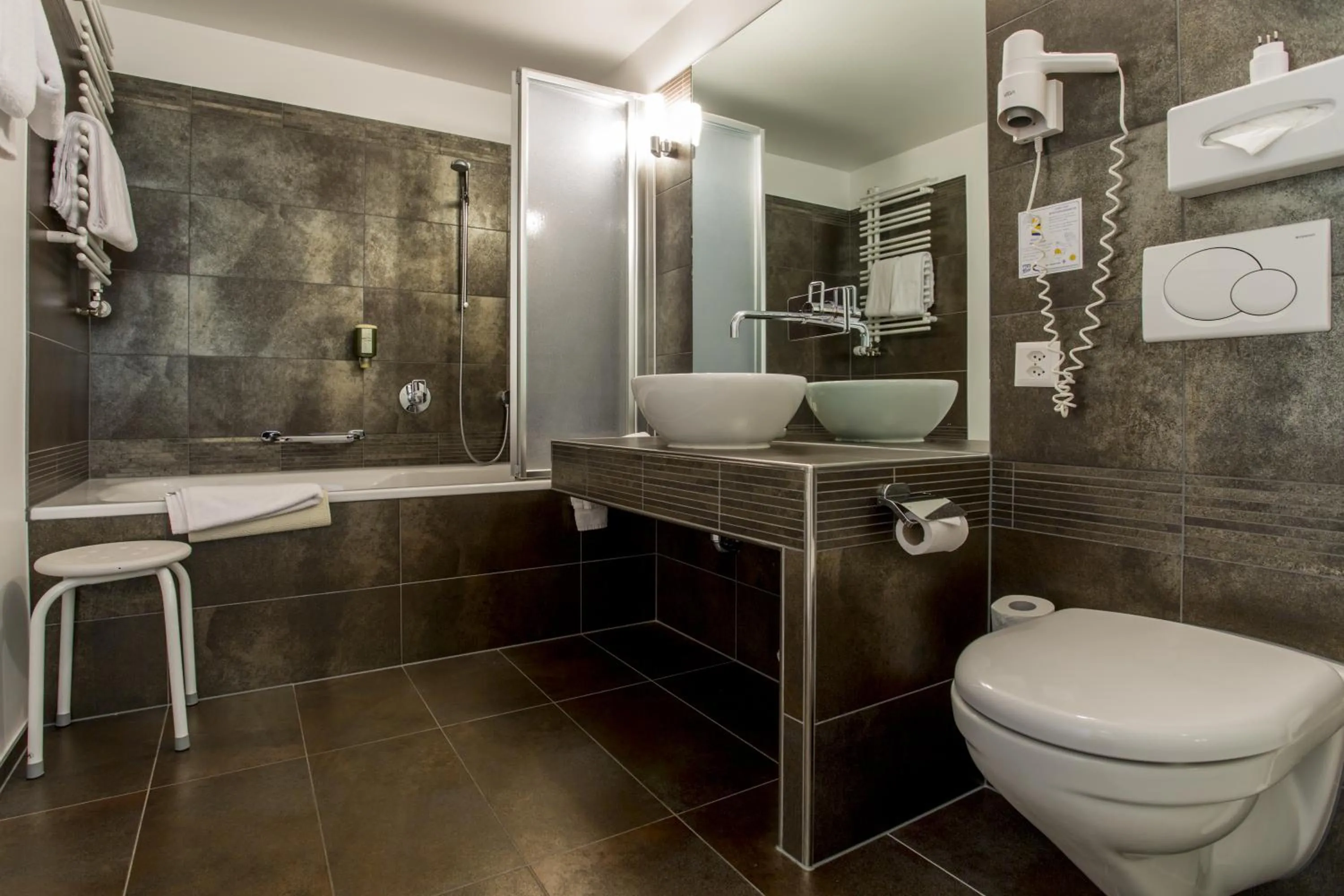 Lounge or bar in Hotel Cresta