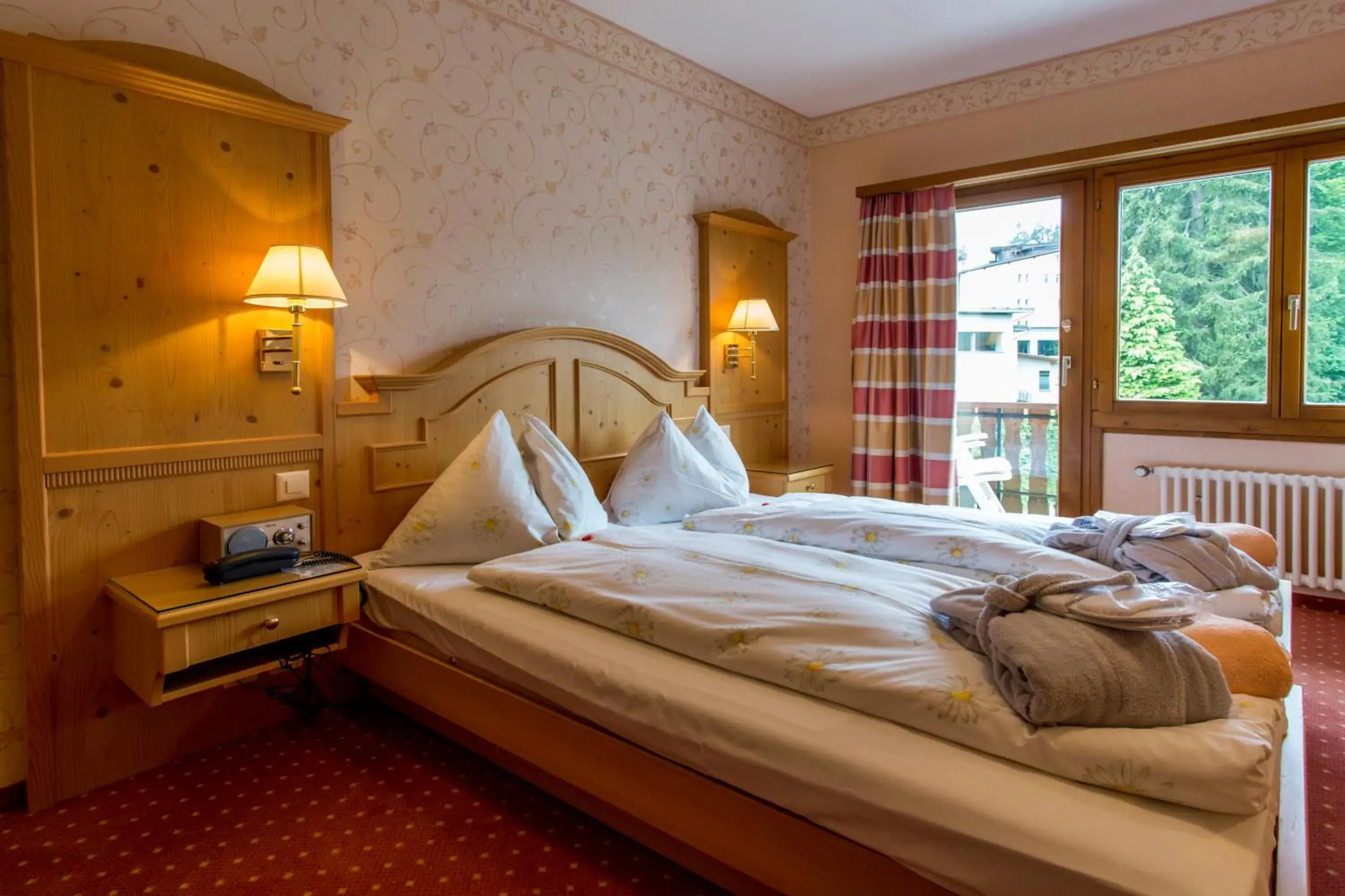 Double Room with Balcony in Hotel Cresta Double Room with Balcony in Hotel Cresta