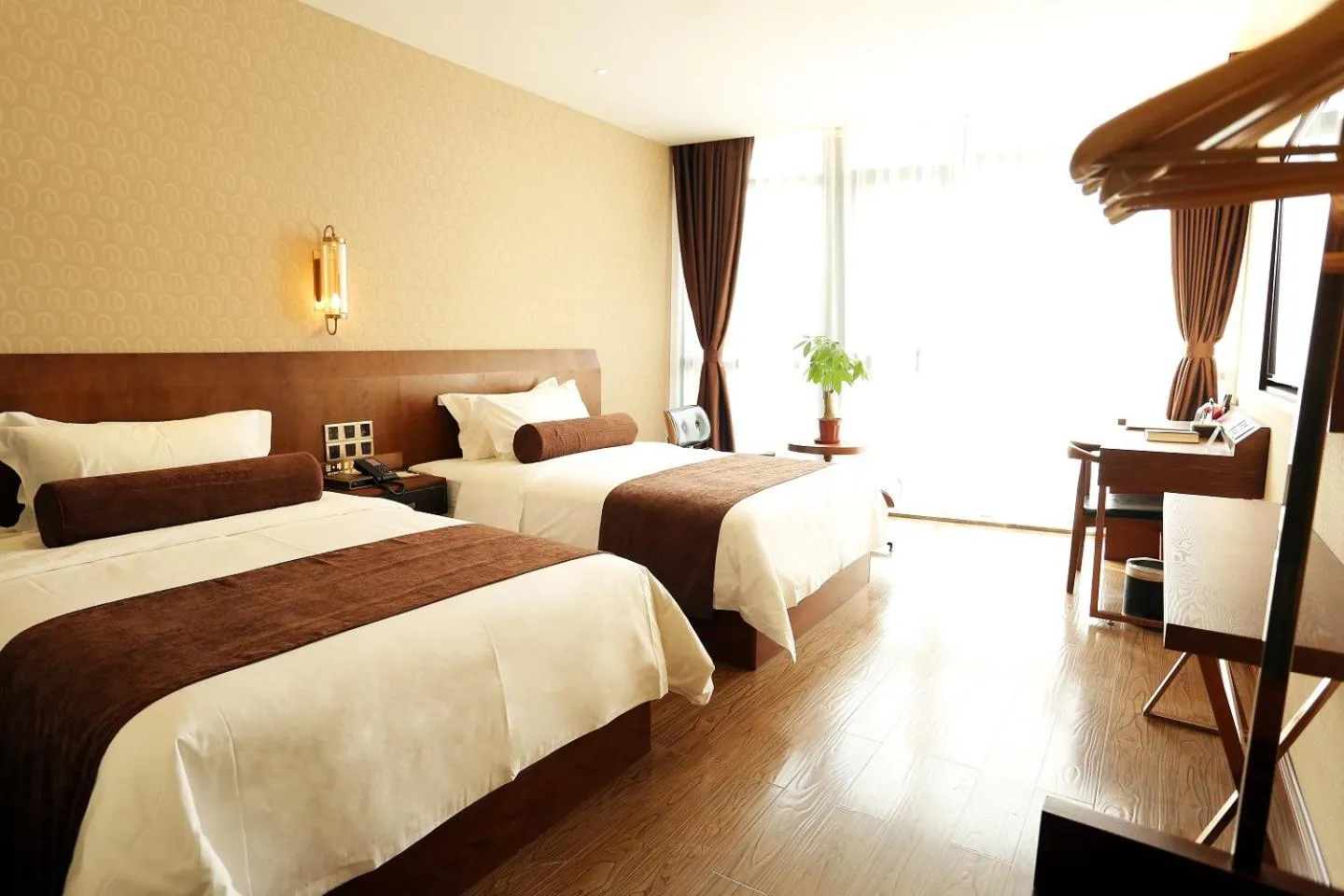 Bed in James Joyce Beijing Songjiazhuang Metro Station