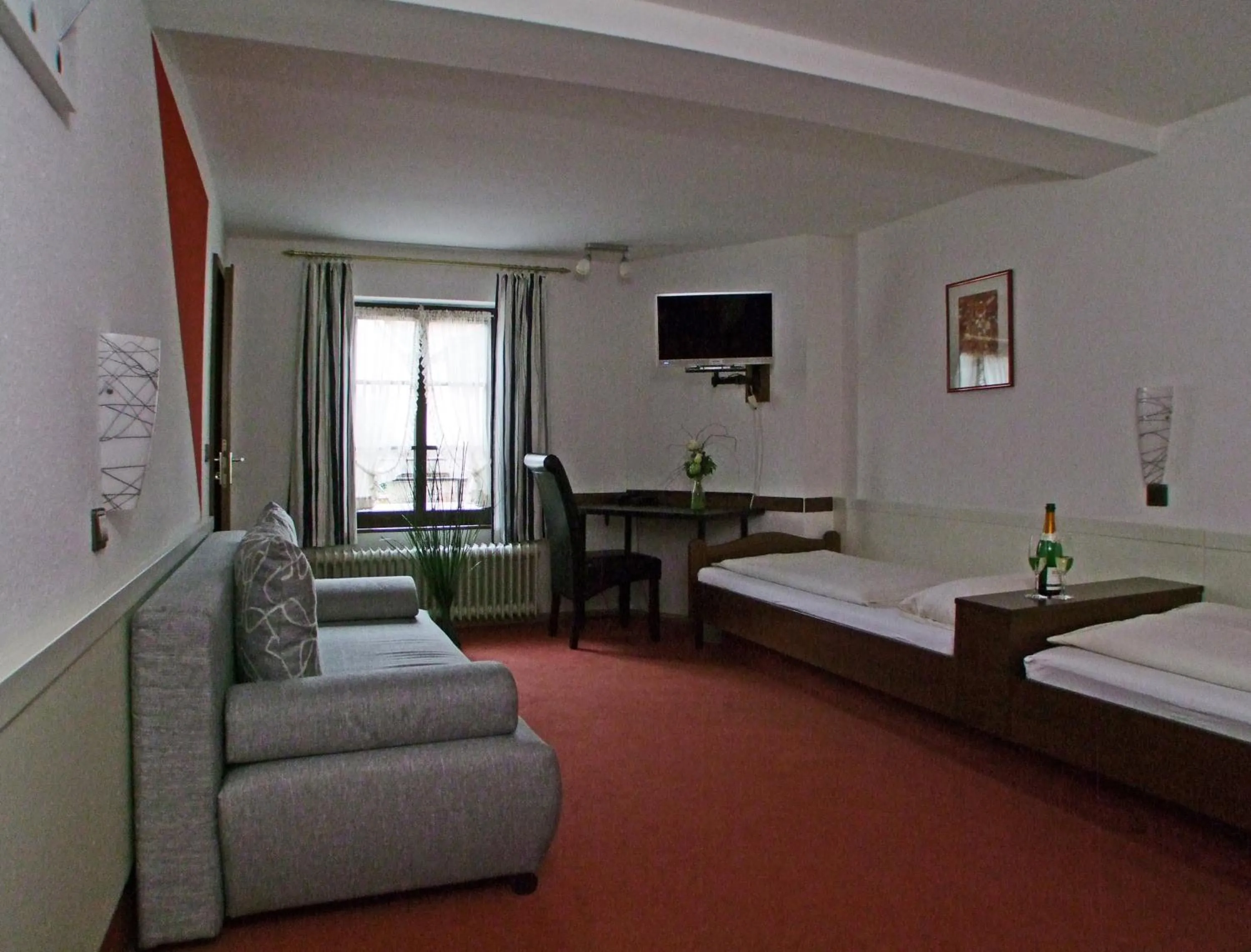 Photo of the whole room in Hotel Beller