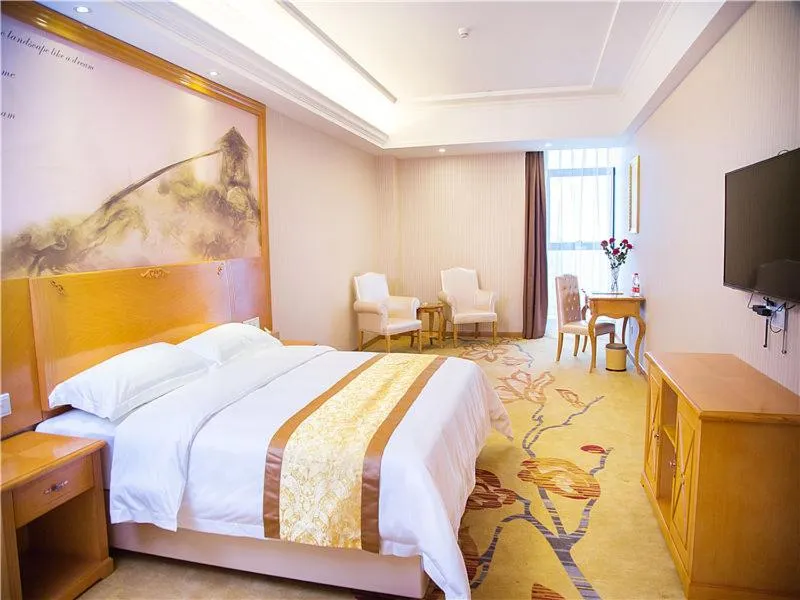 Vienna 3 Best Hotel Chongqing Tongliang Qianneng Building