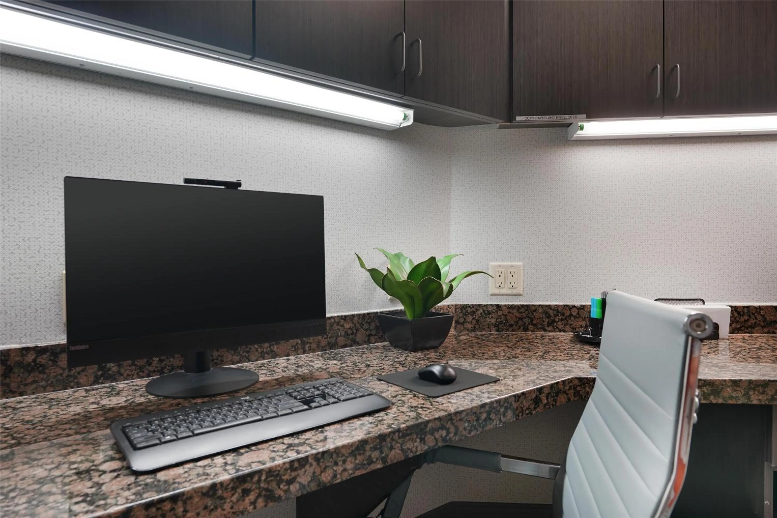 Business facilities in Hampton Inn & Suites Tulsa/Tulsa Hills