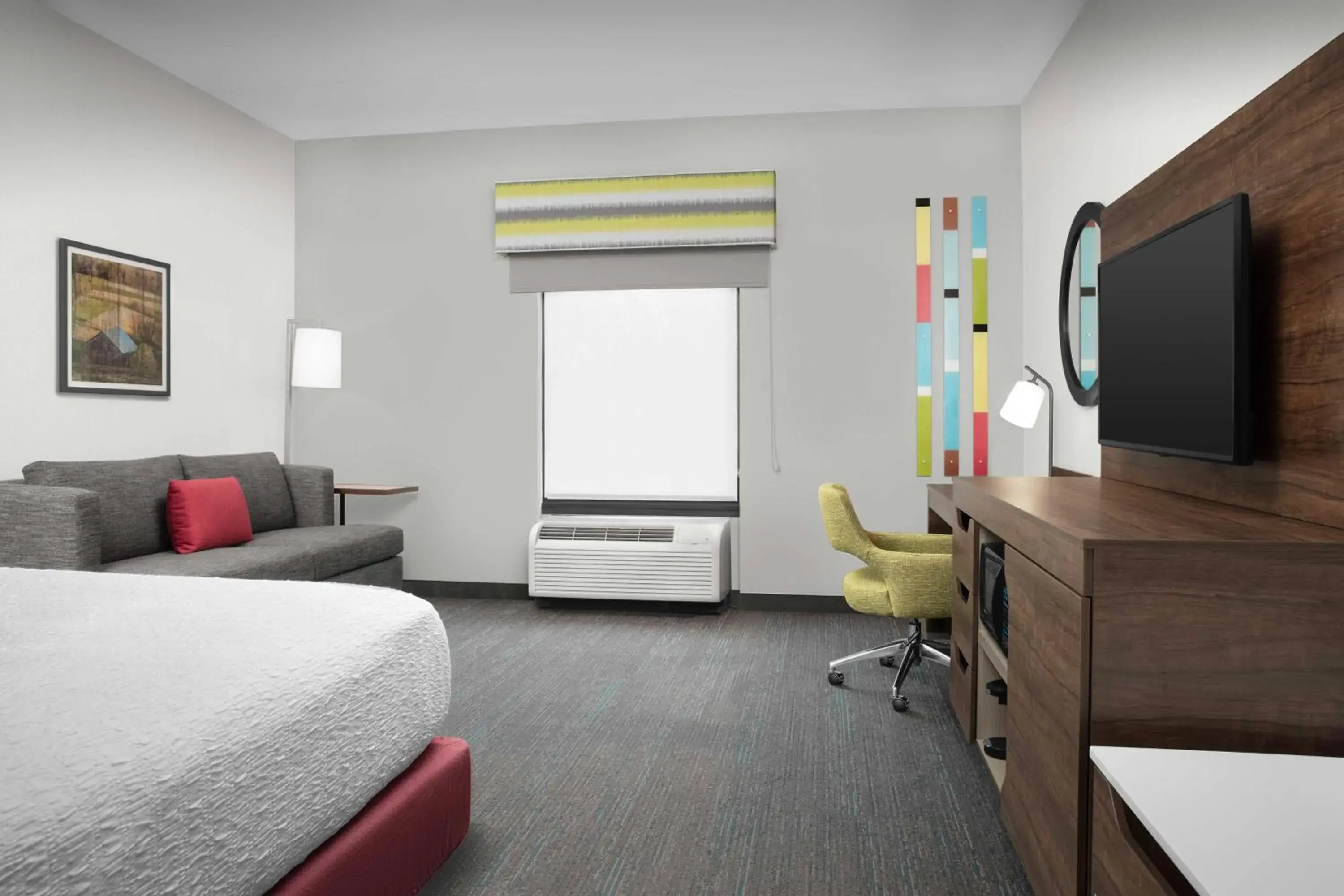 King Room with Sofa Bed - Hearing Accessible/Non-Smoking in Hampton Inn Dandridge King Room with Sofa Bed - Hearing Accessible/Non-Smoking in Hampton Inn Dandridge