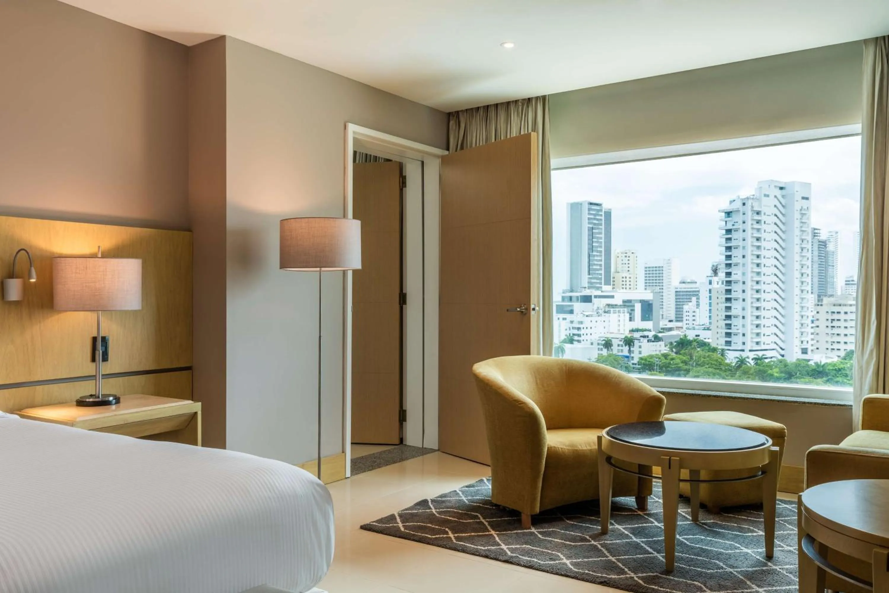 Living room, Bed in Hilton Cartagena