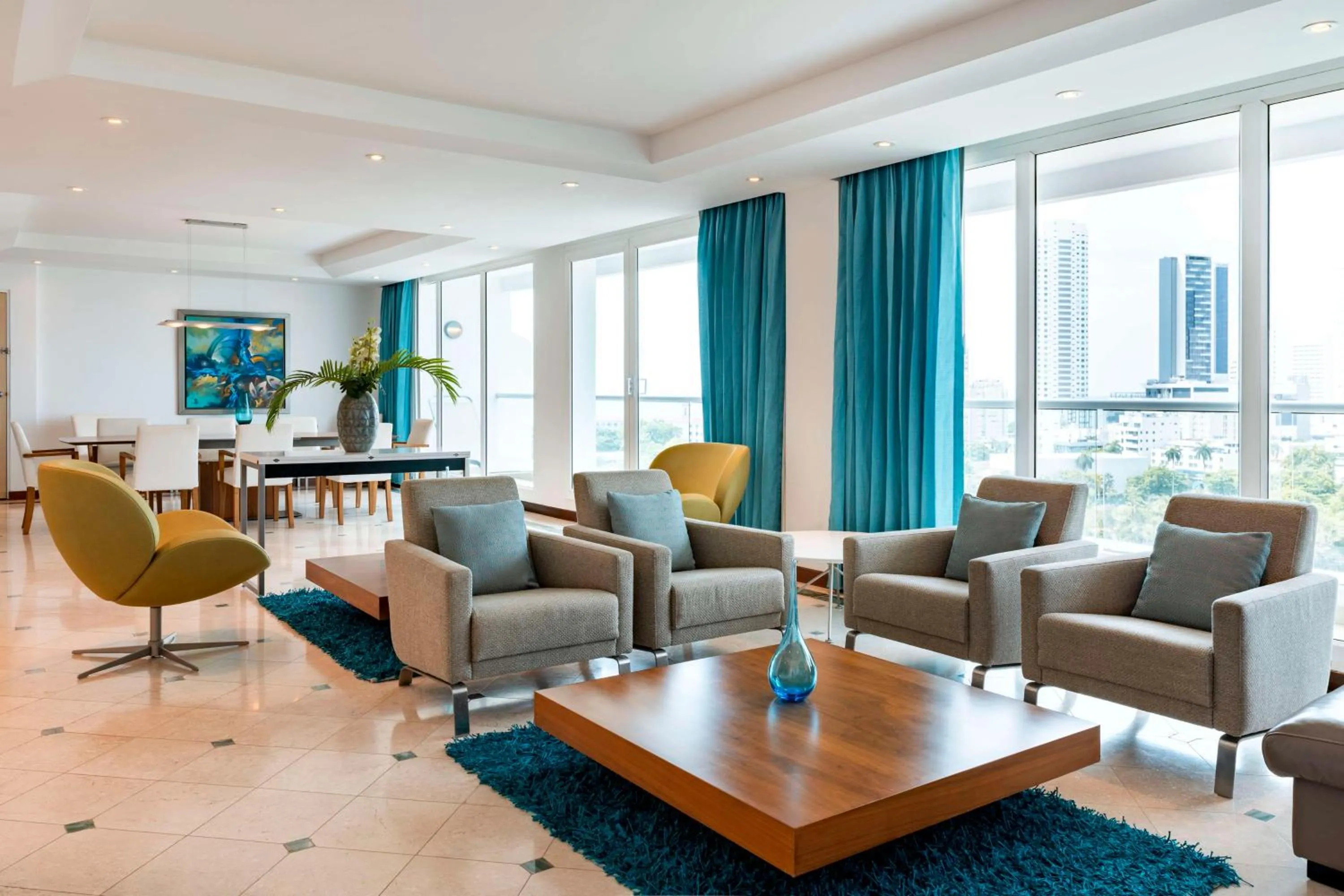 Living room in Hilton Cartagena