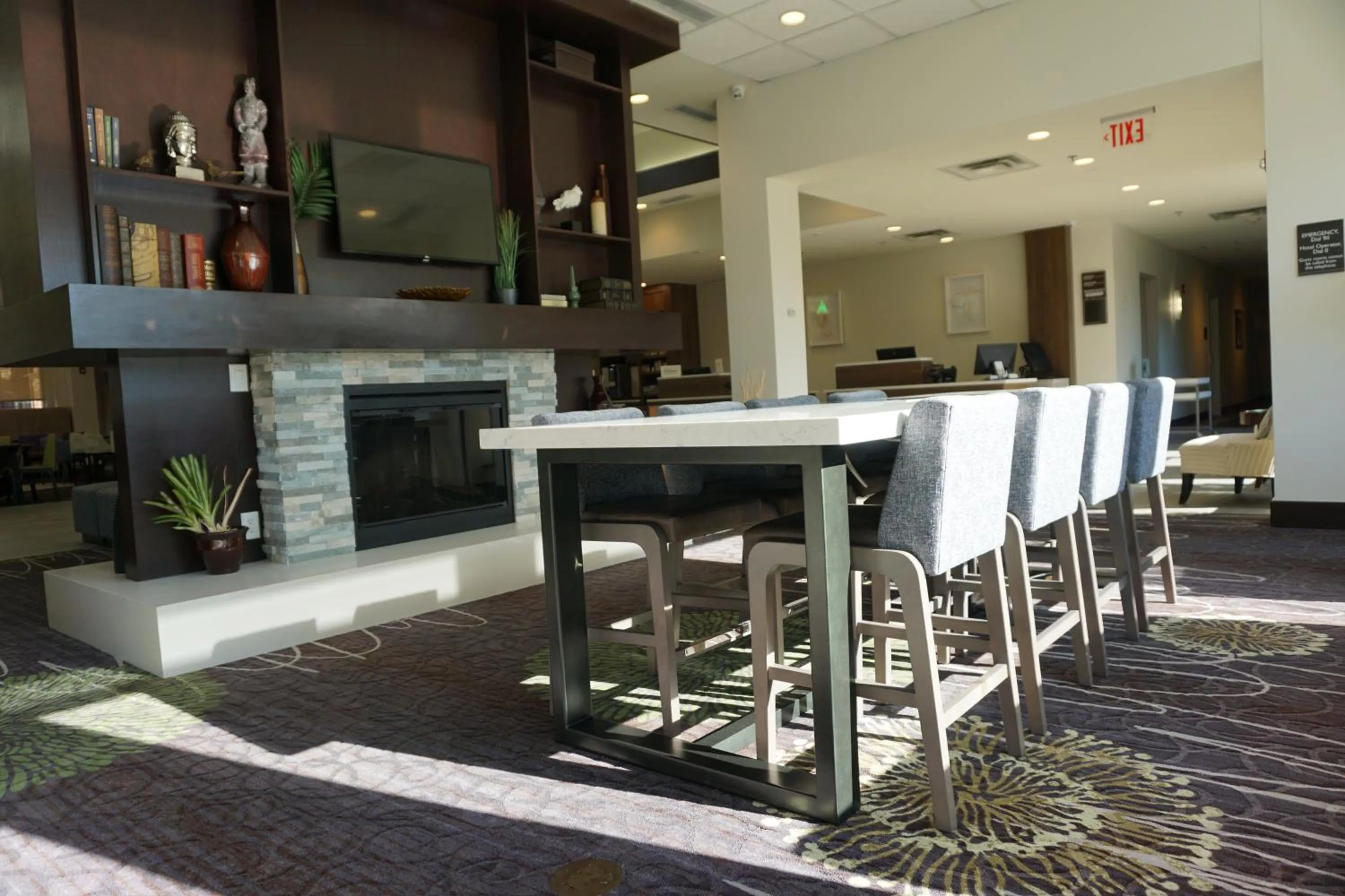 Seating area in Hilton Garden Inn Atlanta/Peachtree City