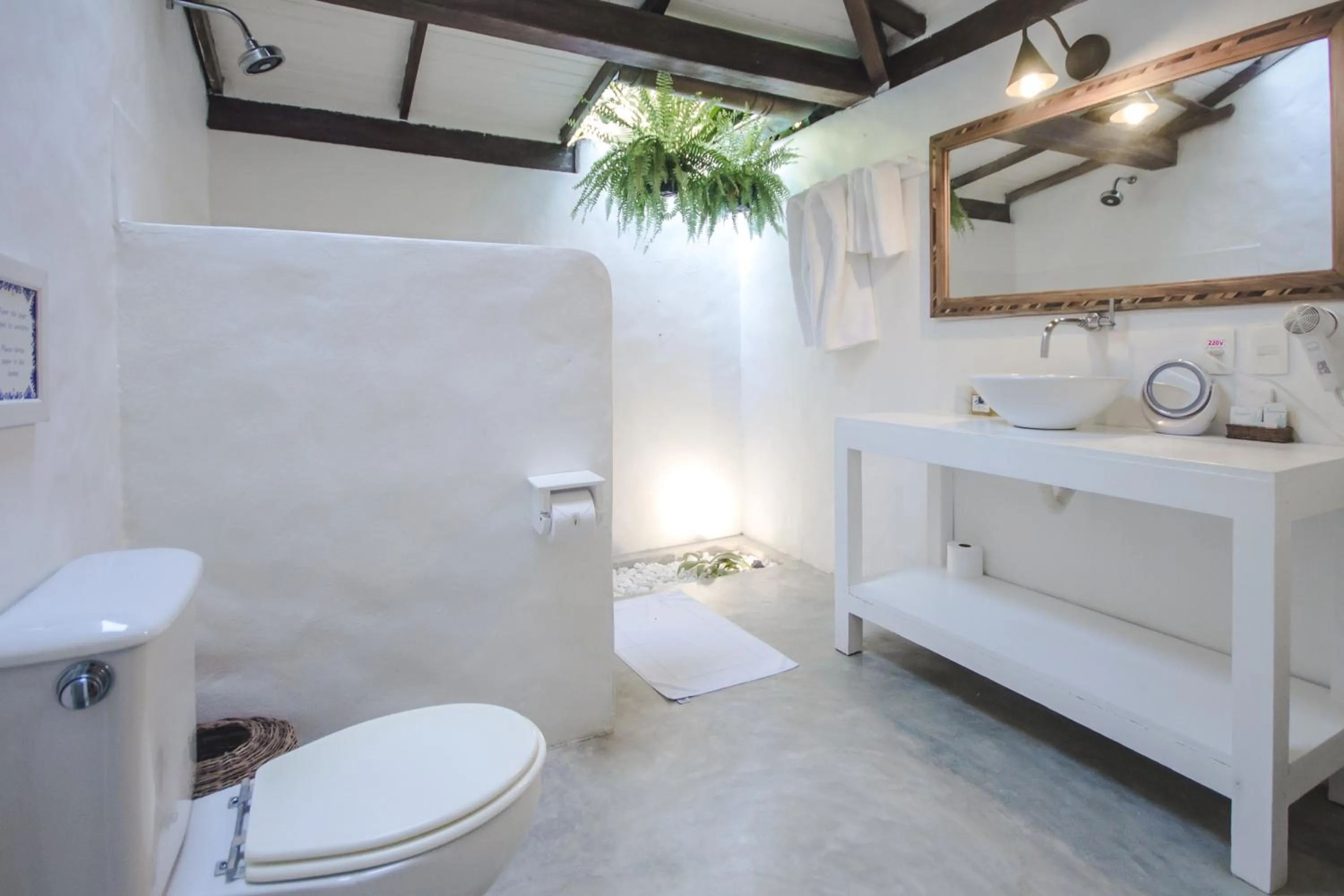 Shower in Pousada Capim Santo