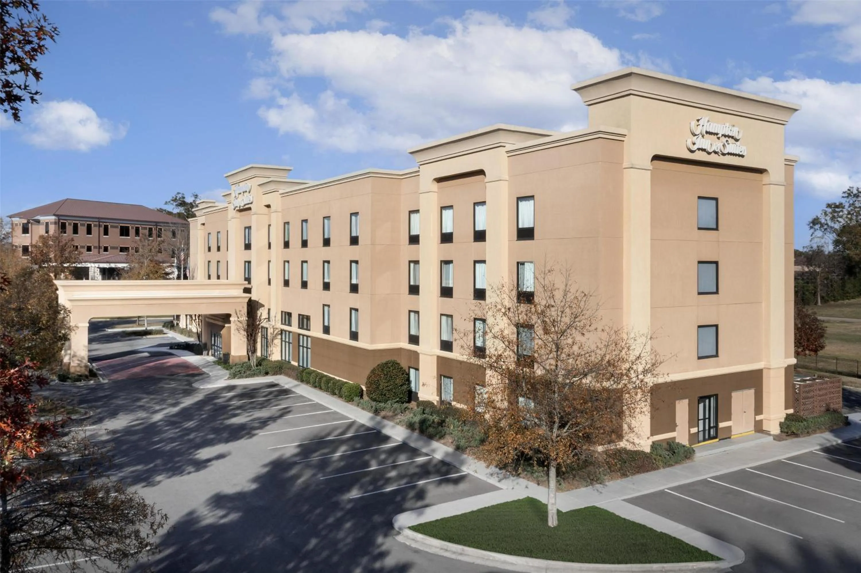 Property building in Hampton Inn & Suites Laurel
