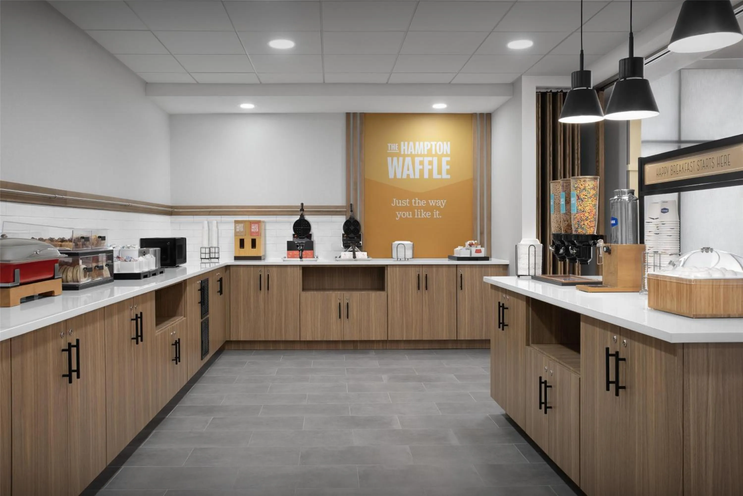 Breakfast in Hampton Inn & Suites Laurel