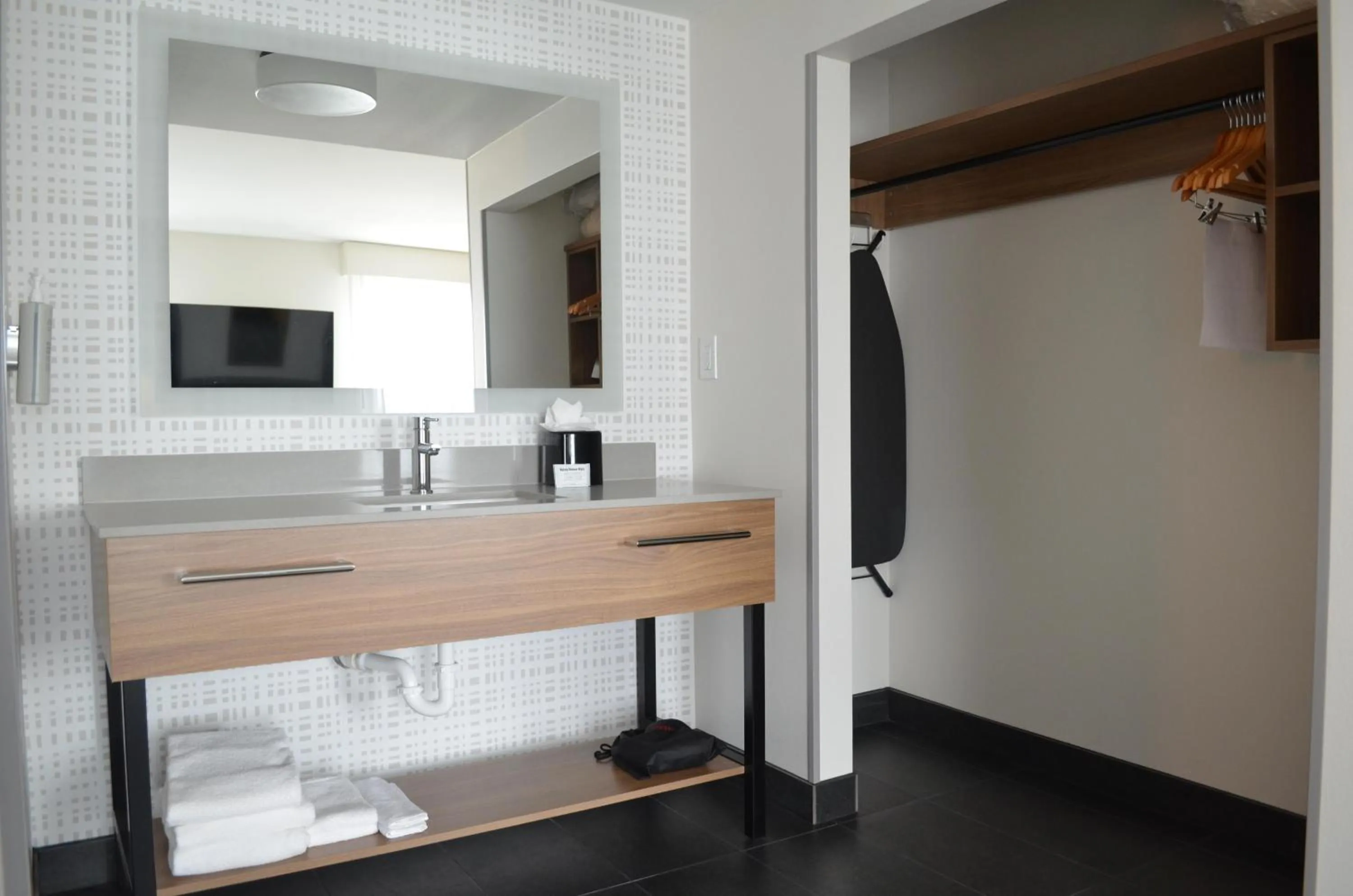 Bathroom in Hampton Inn & Suites by Hilton Tomball Houston NW